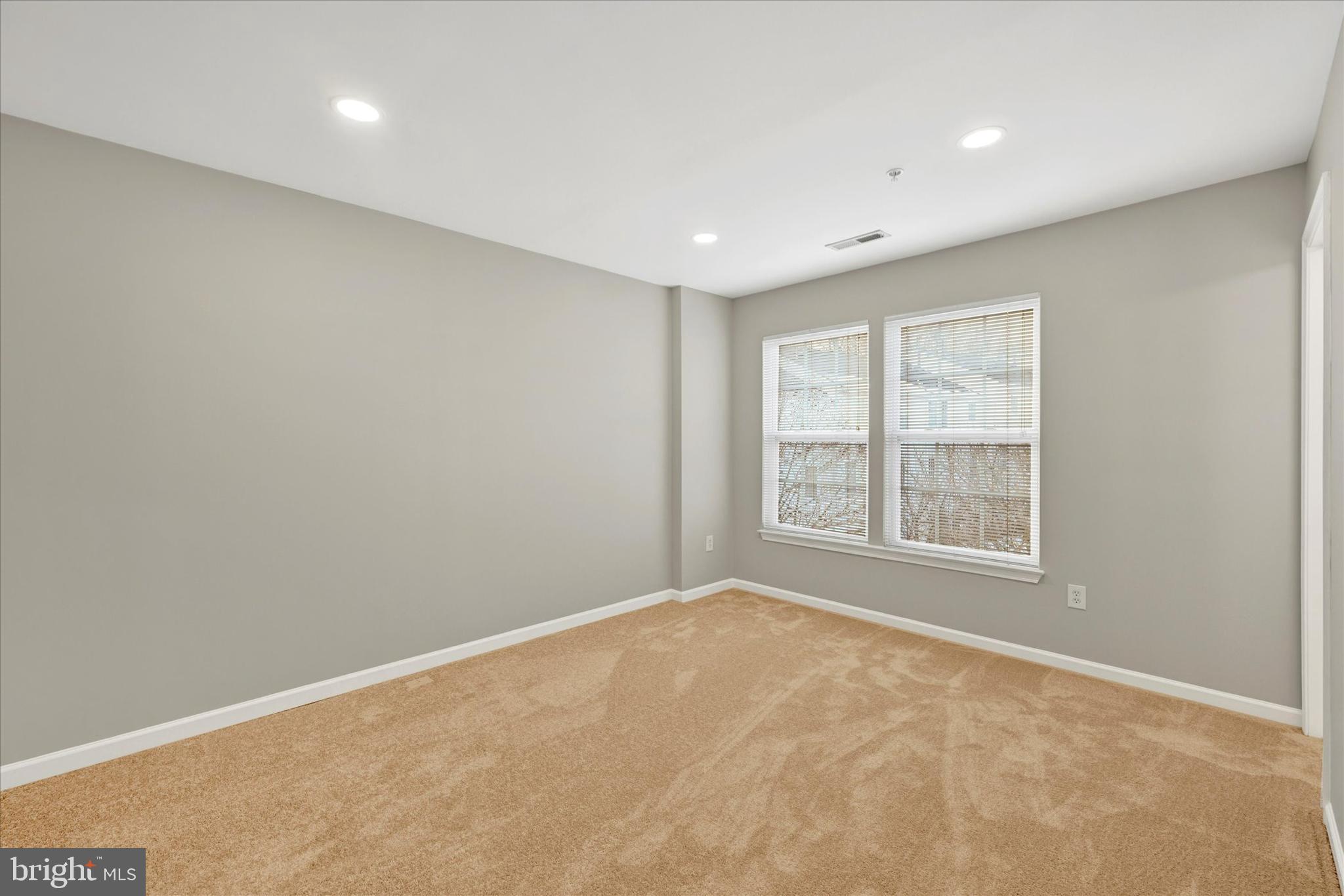 THE OAKS AT WATERS EDGE - Residential Lease