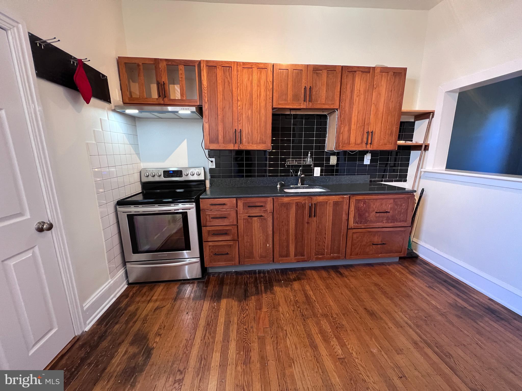 EAST KENSINGTON - Residential Lease