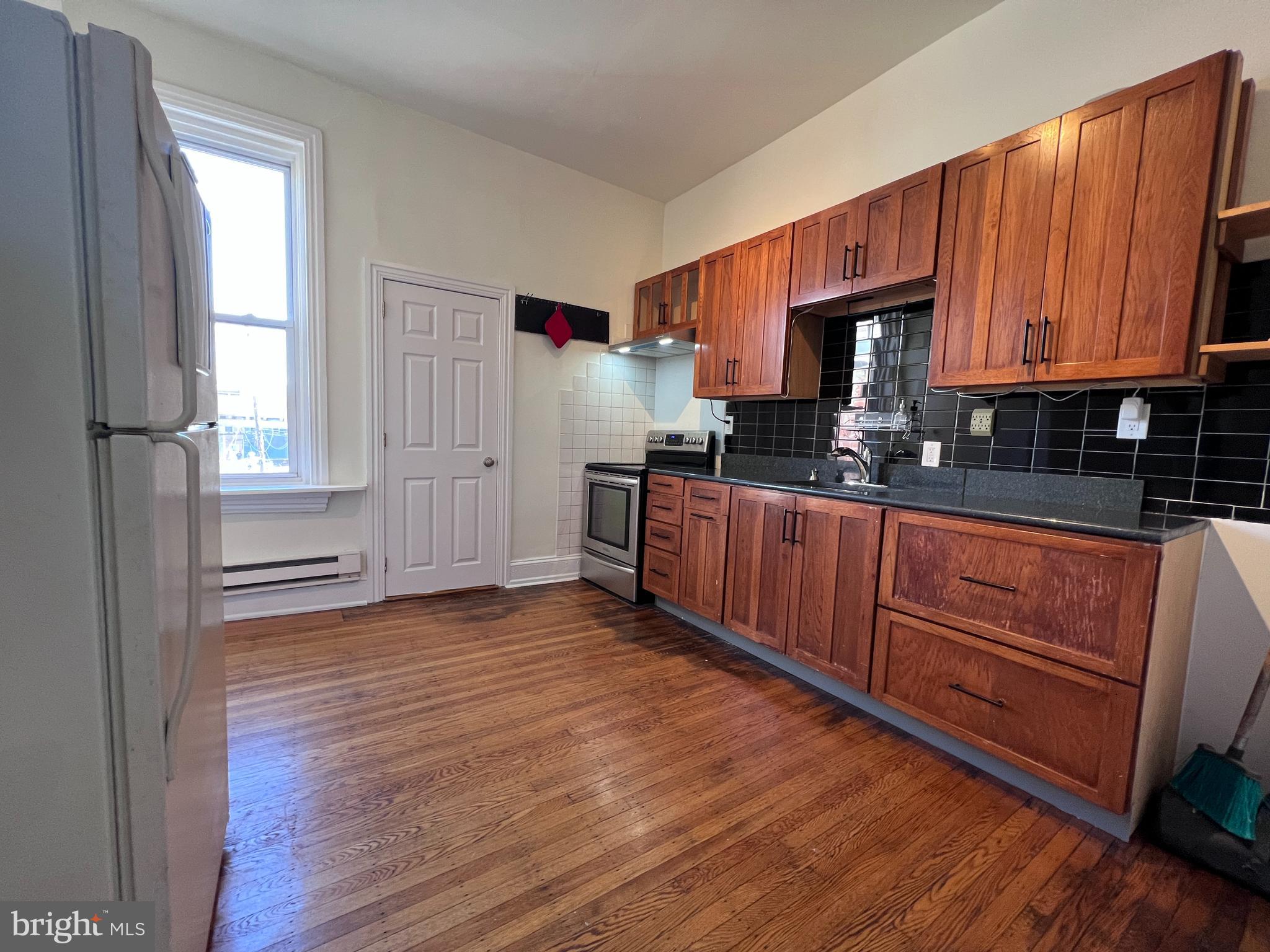 EAST KENSINGTON - Residential Lease