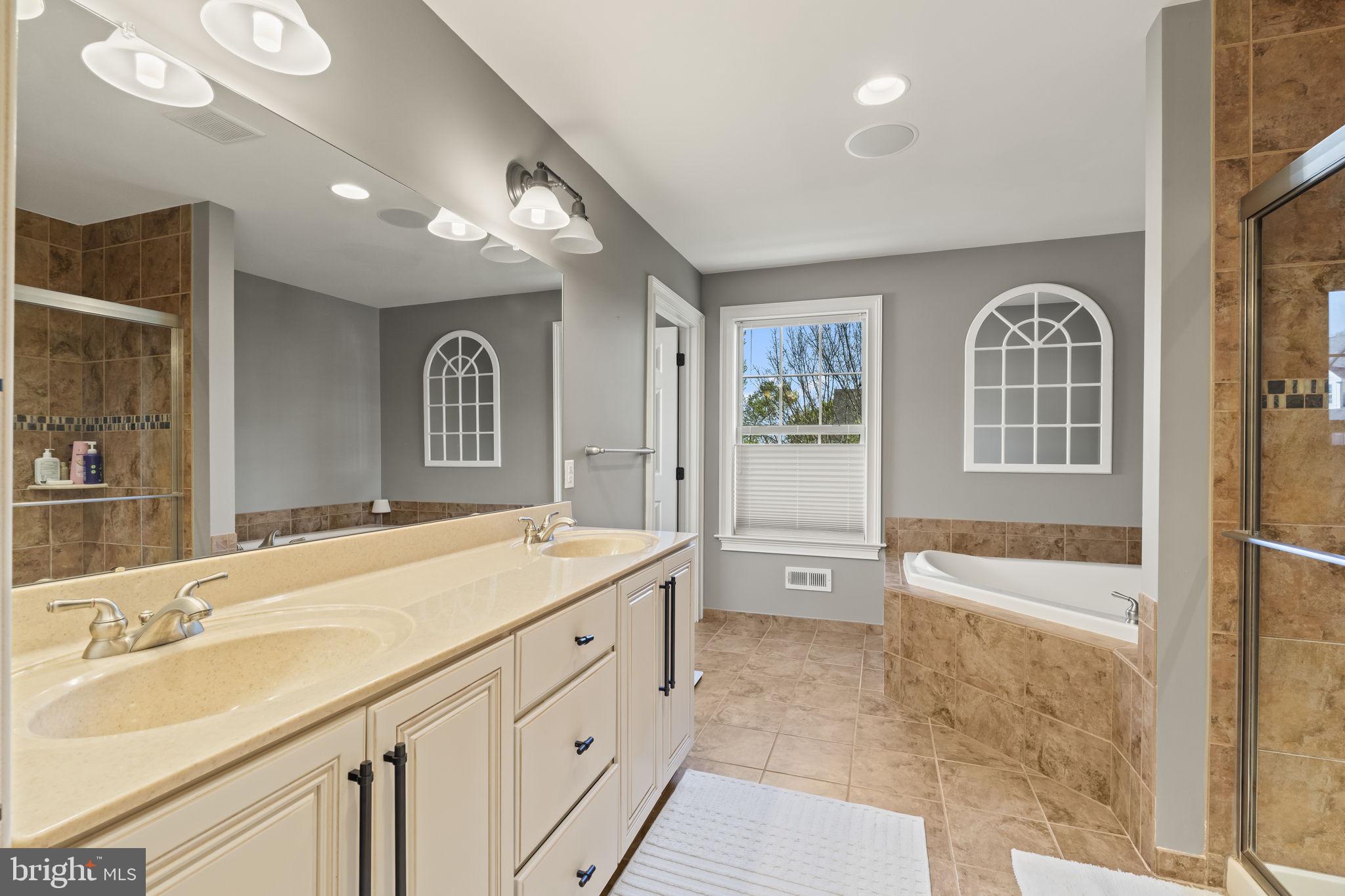 ST JAMES COURT - Residential