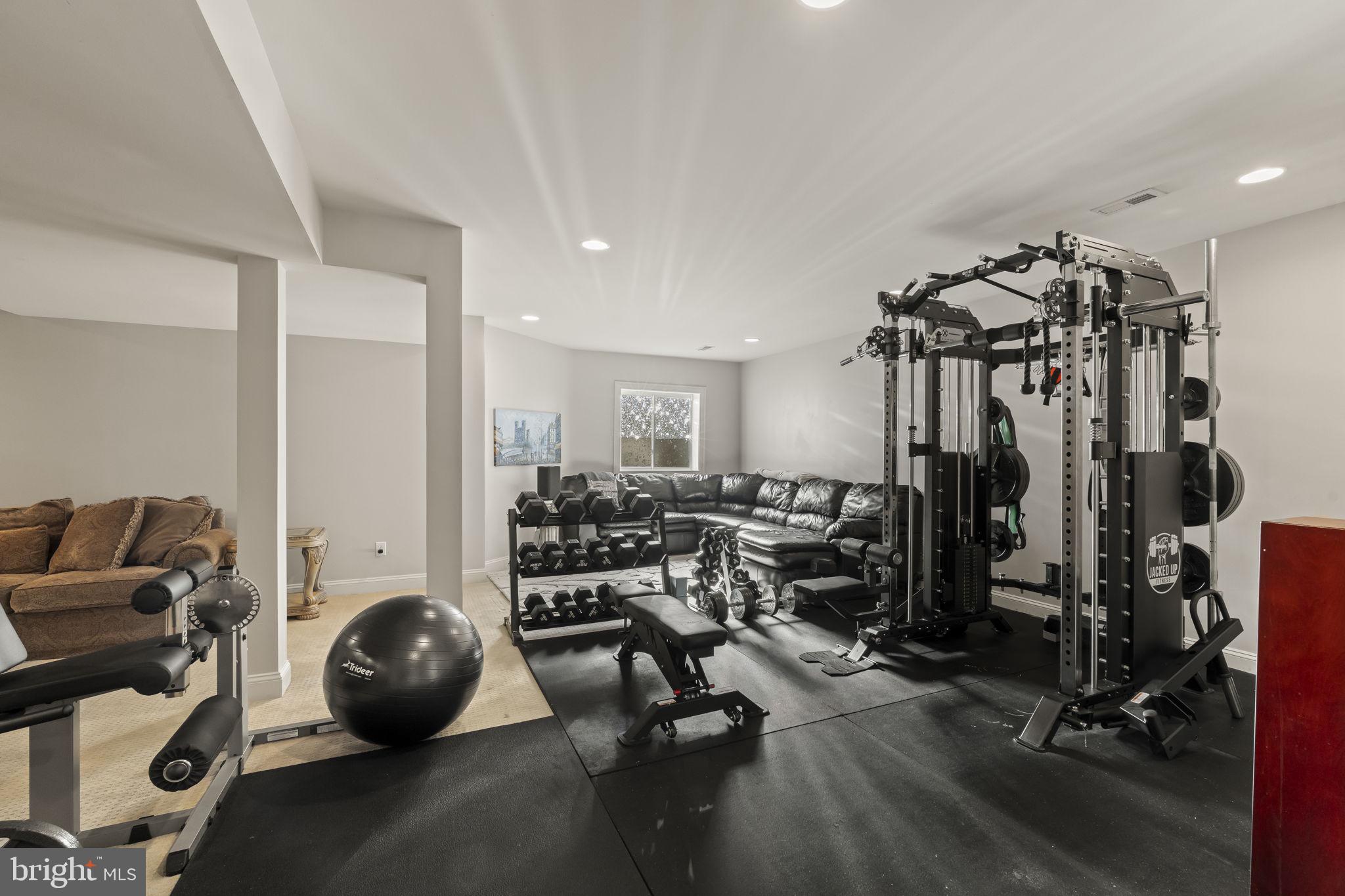 ST JAMES COURT - Residential