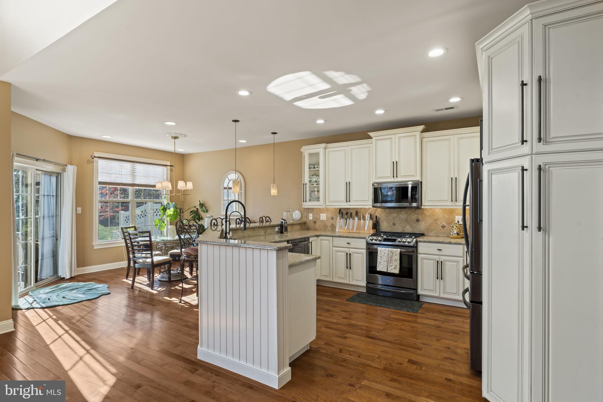 ST JAMES COURT - Residential