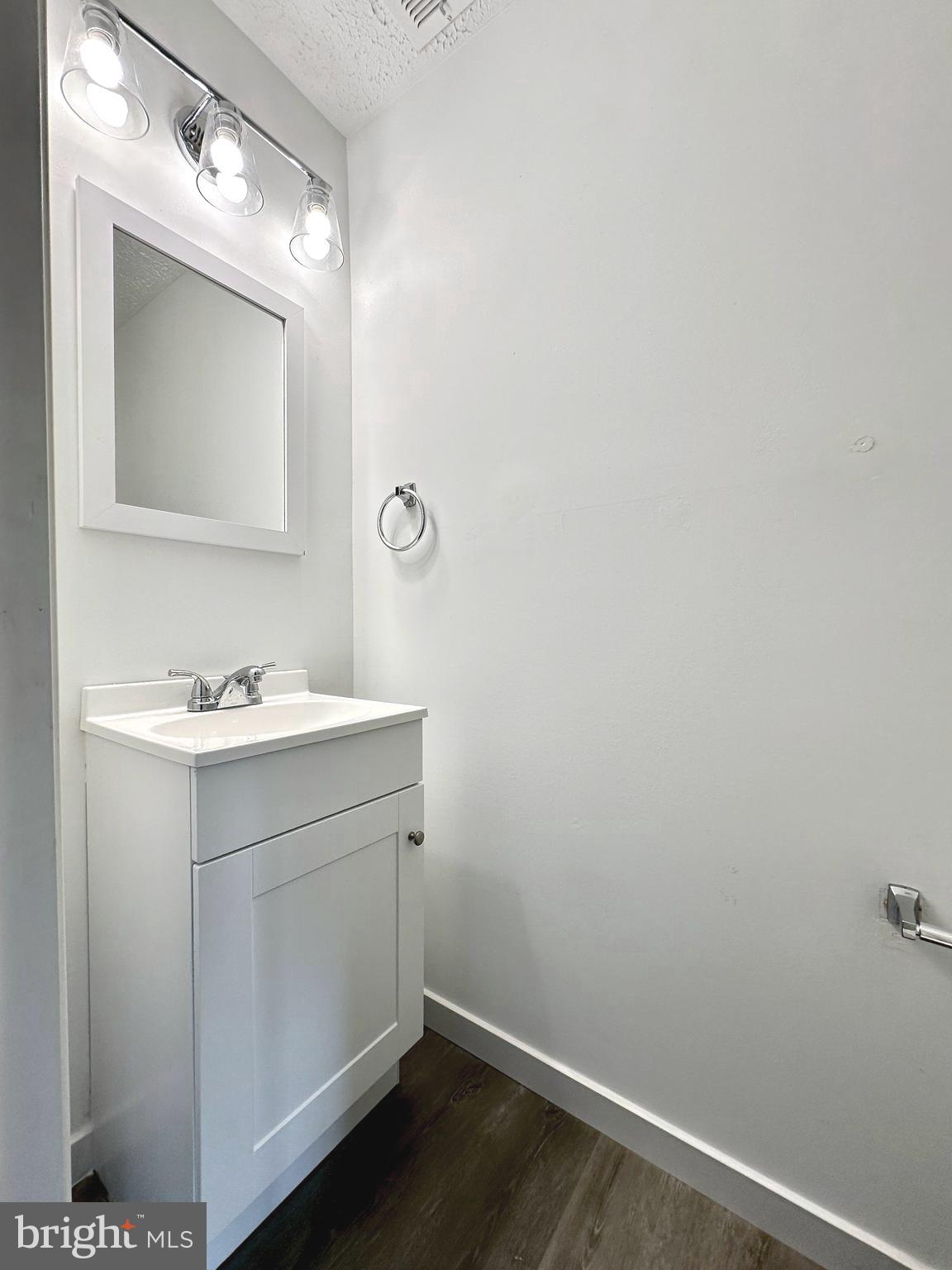 AMBER MEADOWS - Residential