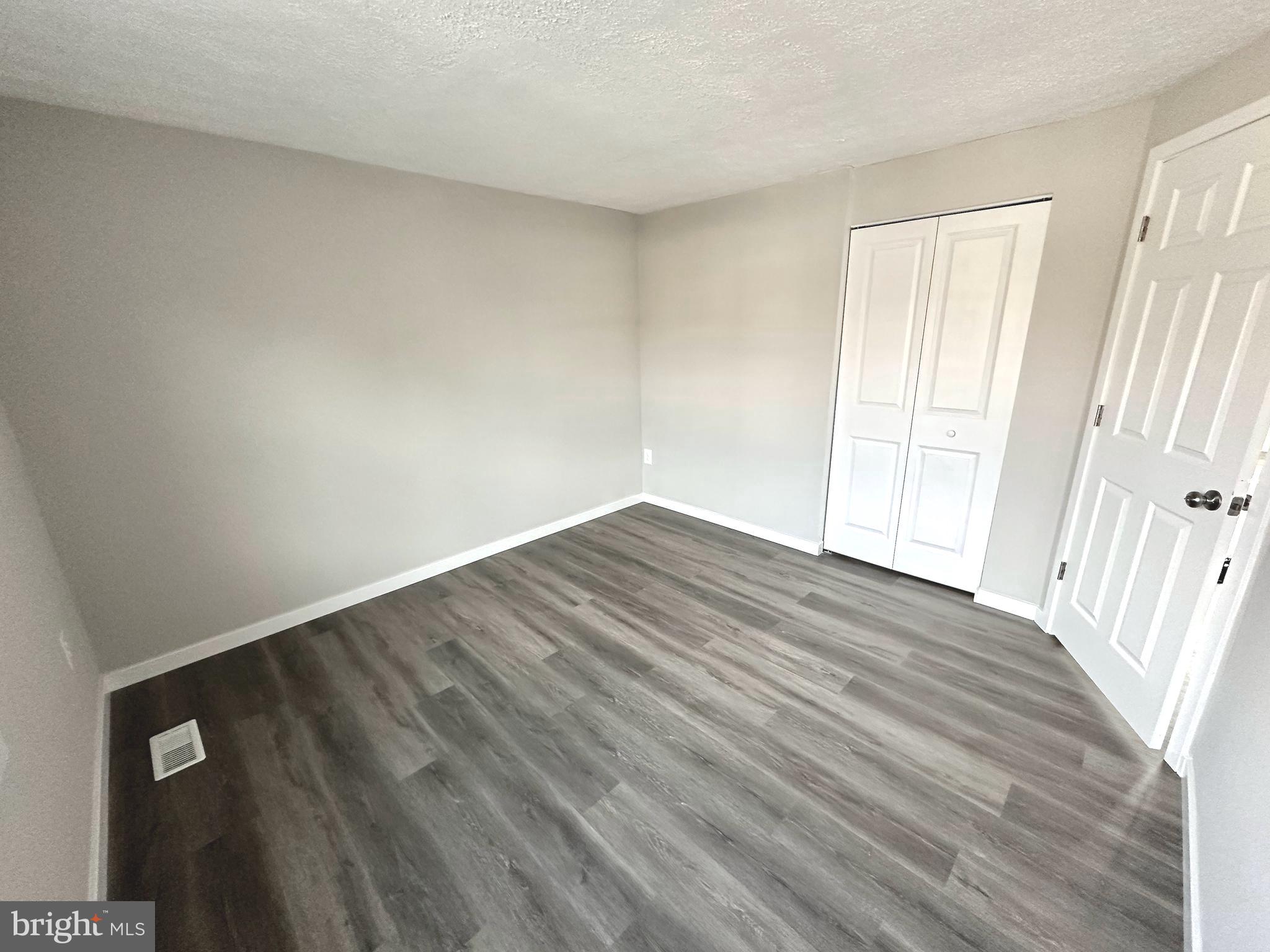 AMBER MEADOWS - Residential