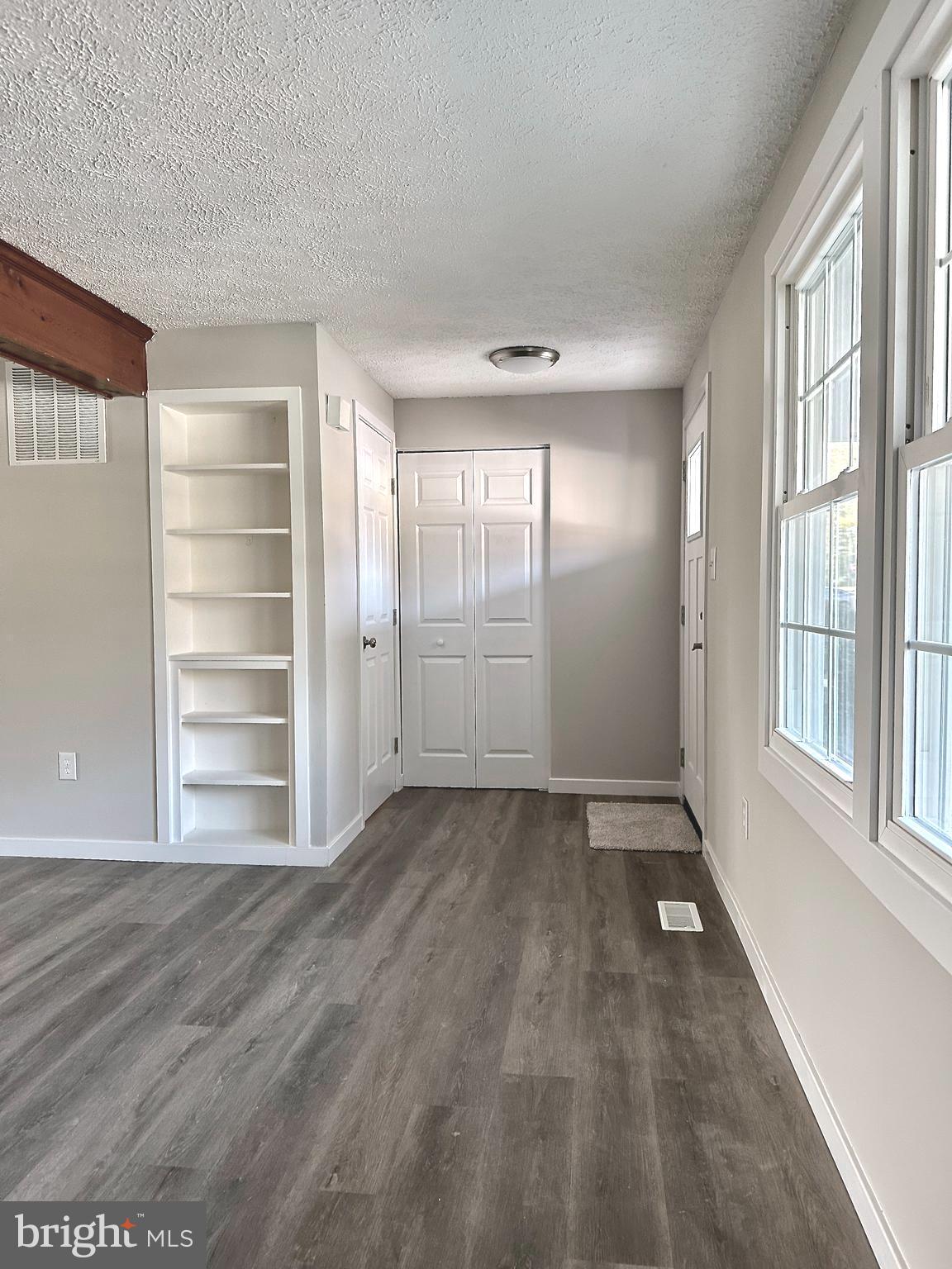 AMBER MEADOWS - Residential