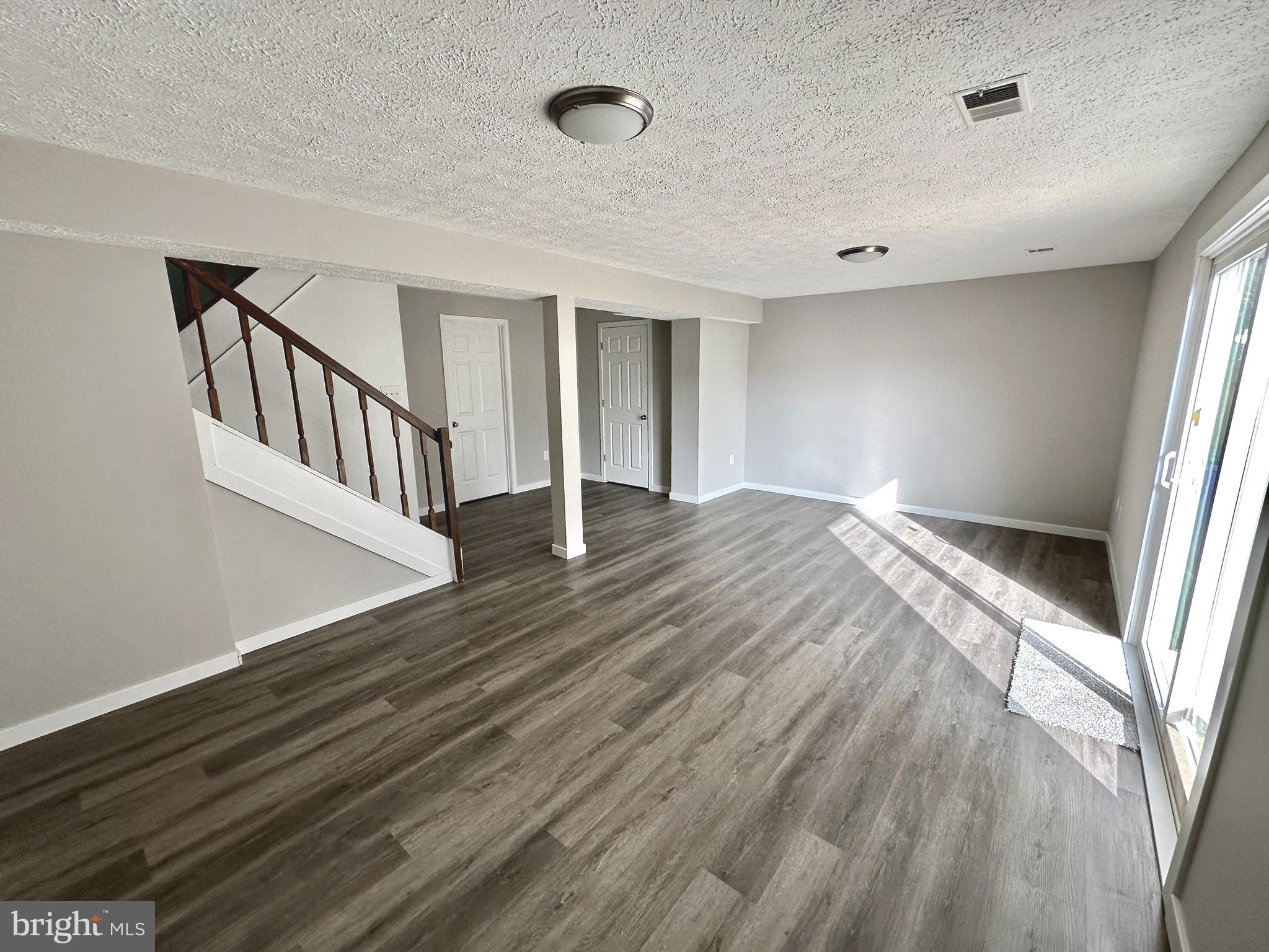 AMBER MEADOWS - Residential