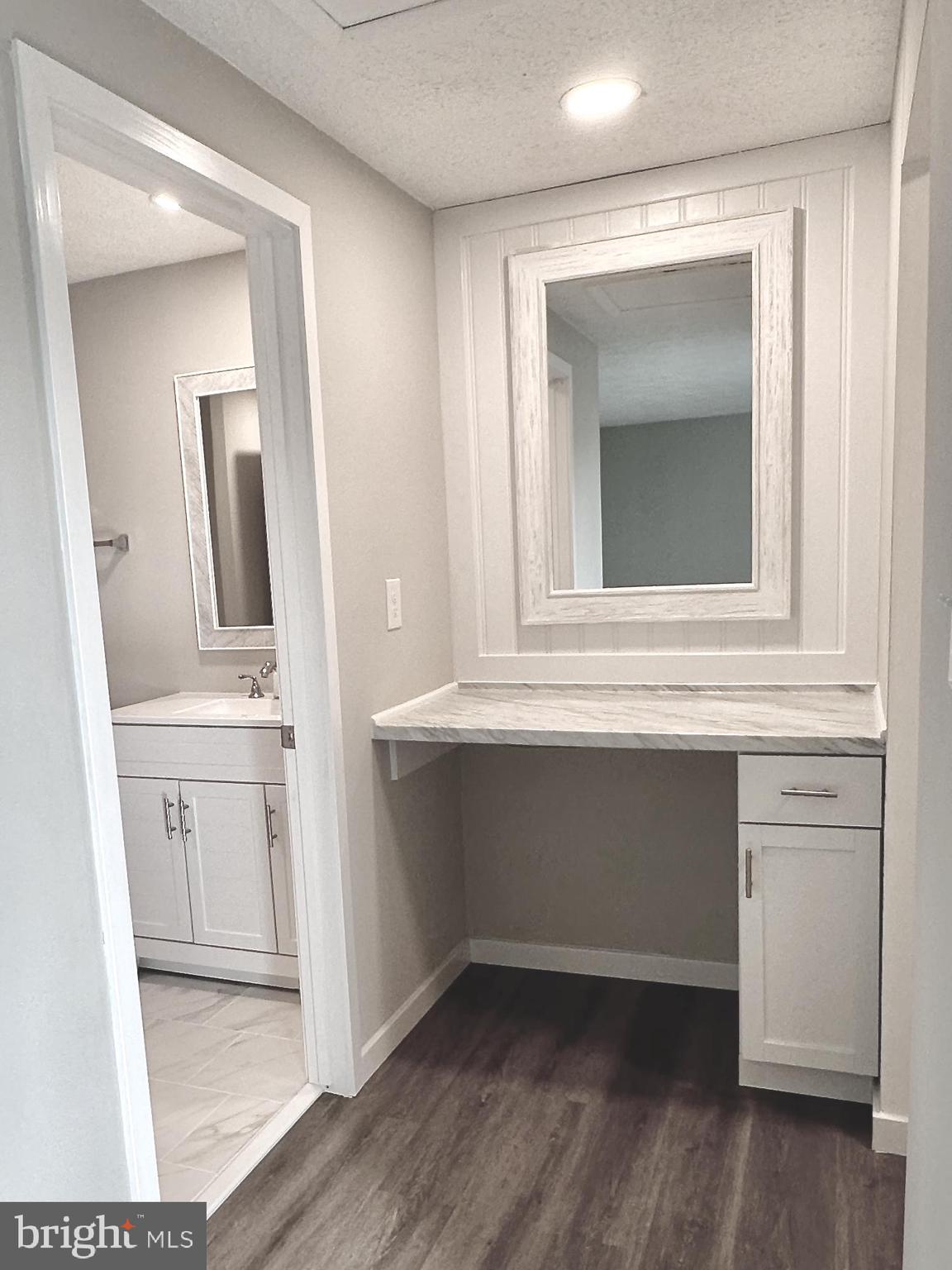 AMBER MEADOWS - Residential