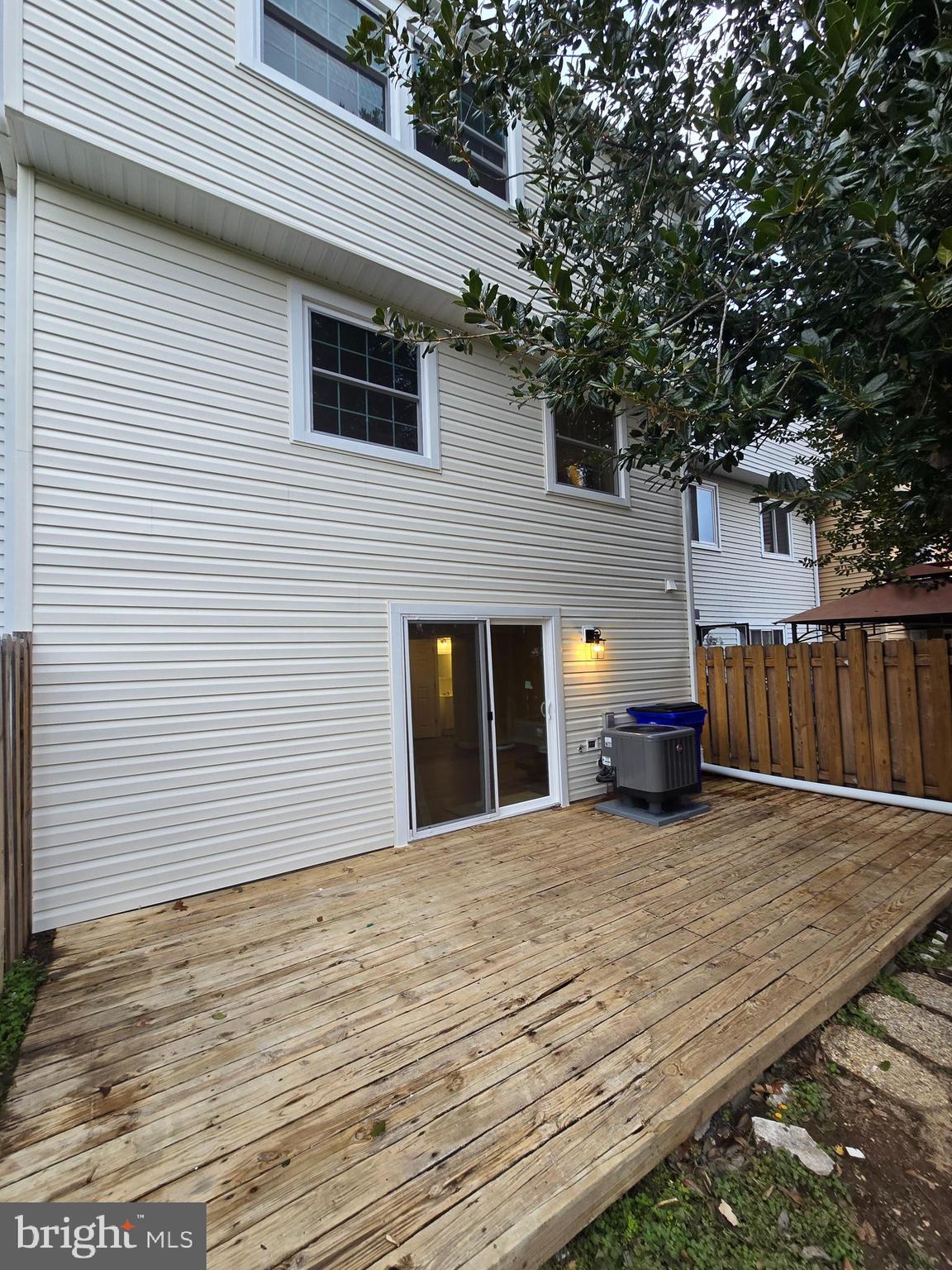 AMBER MEADOWS - Residential