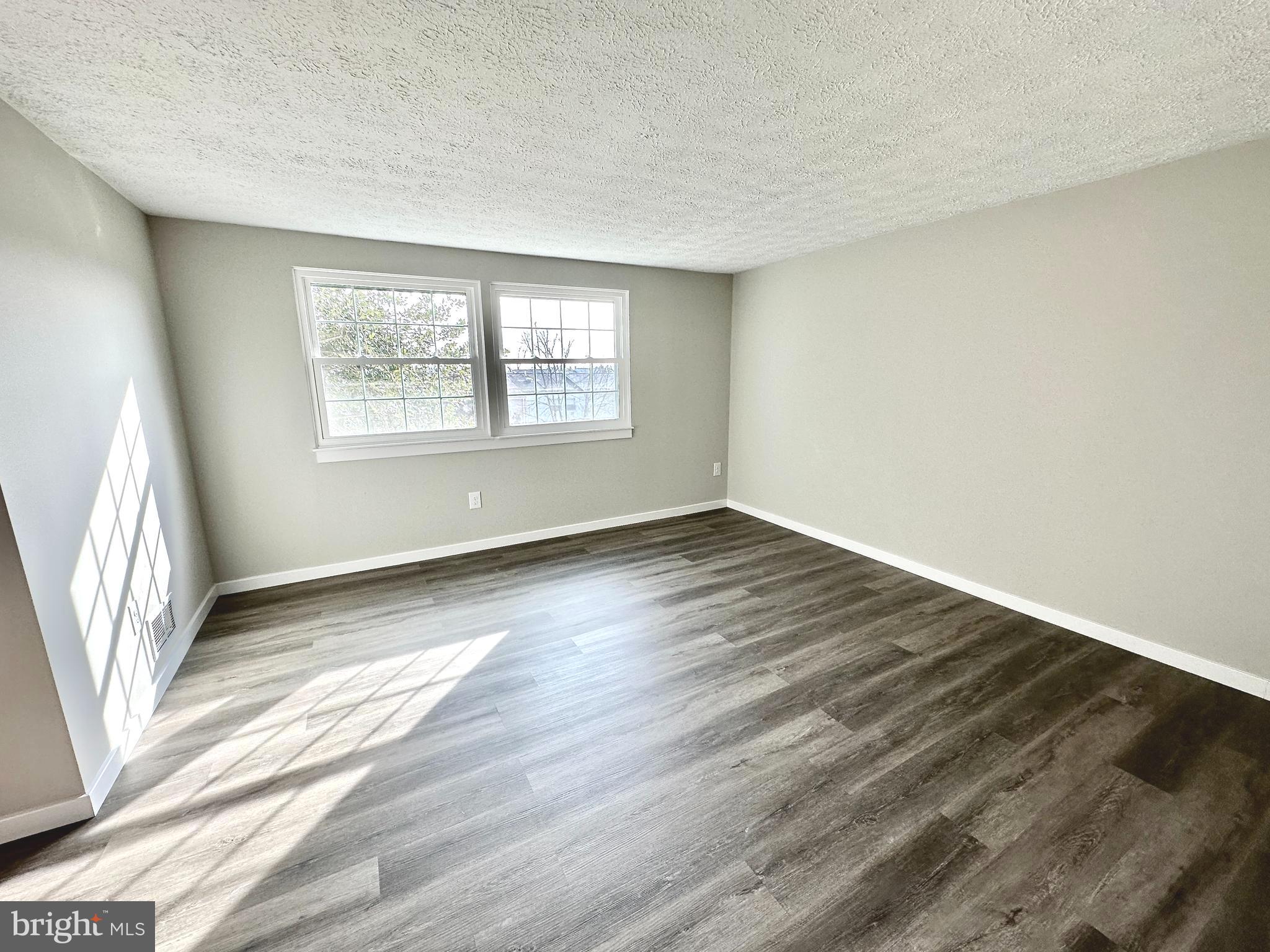 AMBER MEADOWS - Residential