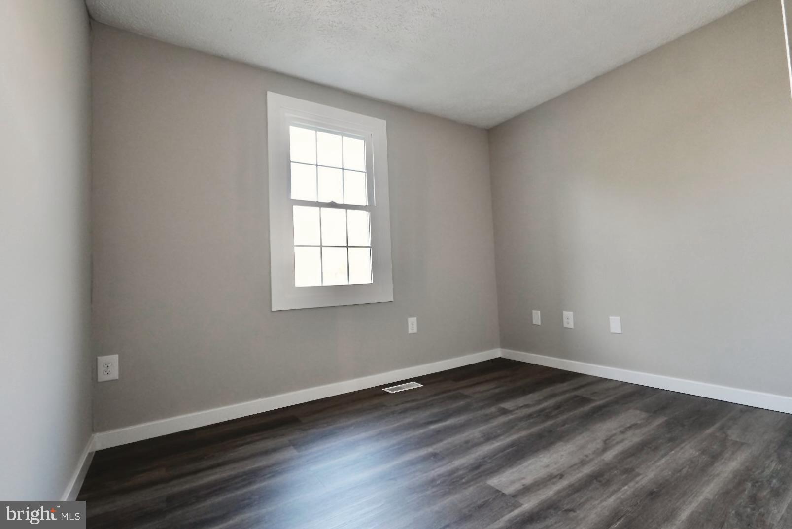 AMBER MEADOWS - Residential