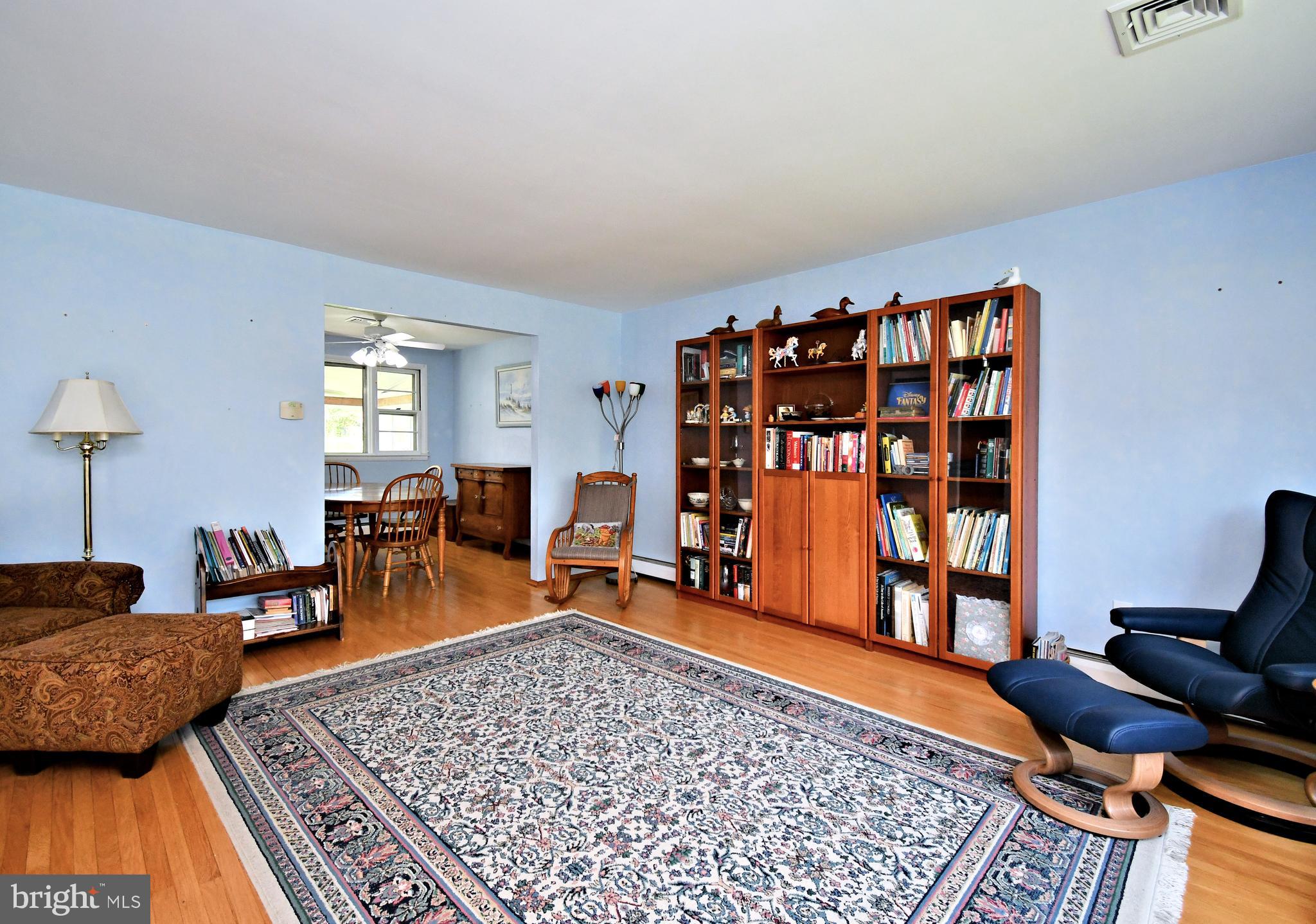 HOLLAND MANOR - Residential