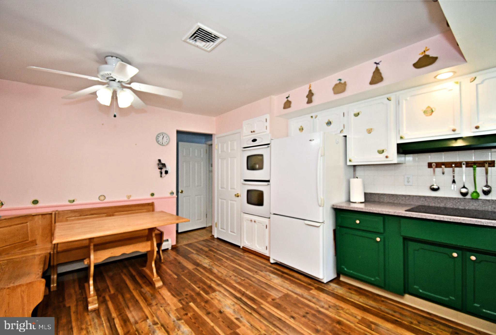 HOLLAND MANOR - Residential