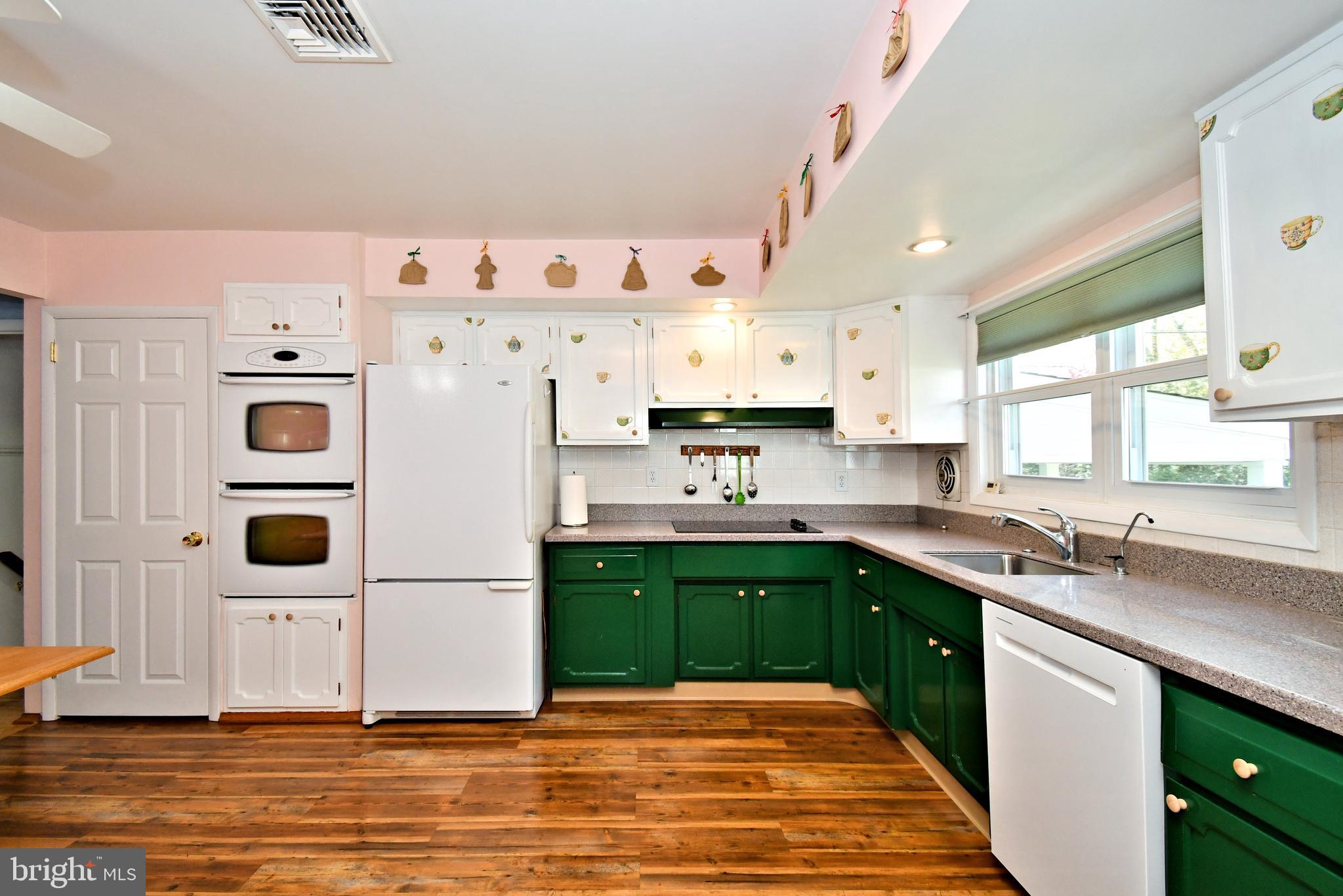 HOLLAND MANOR - Residential