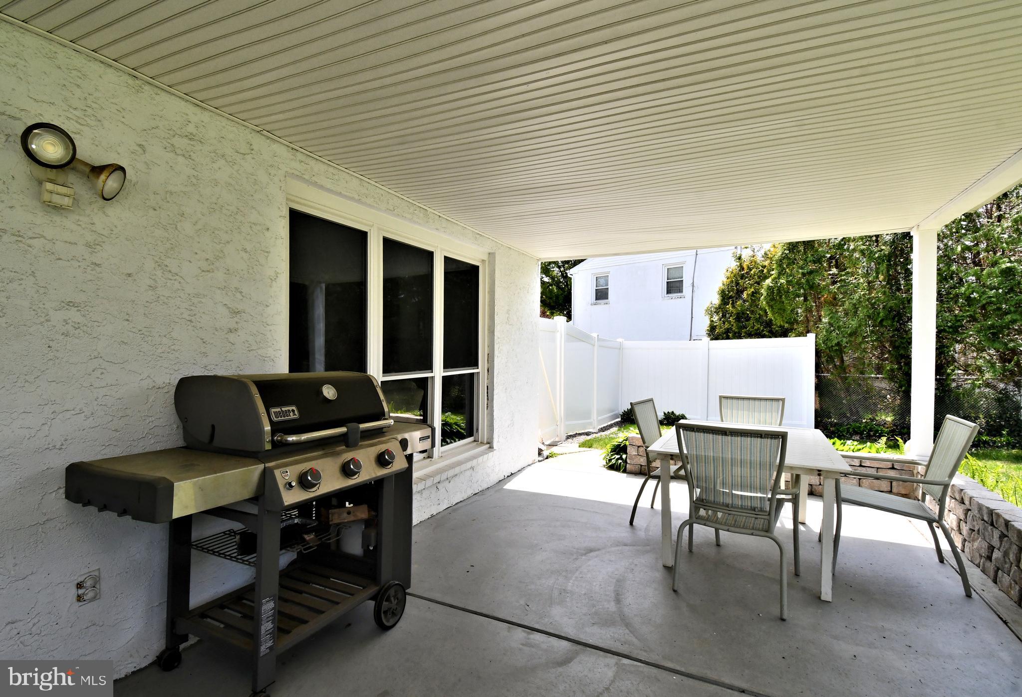 HOLLAND MANOR - Residential