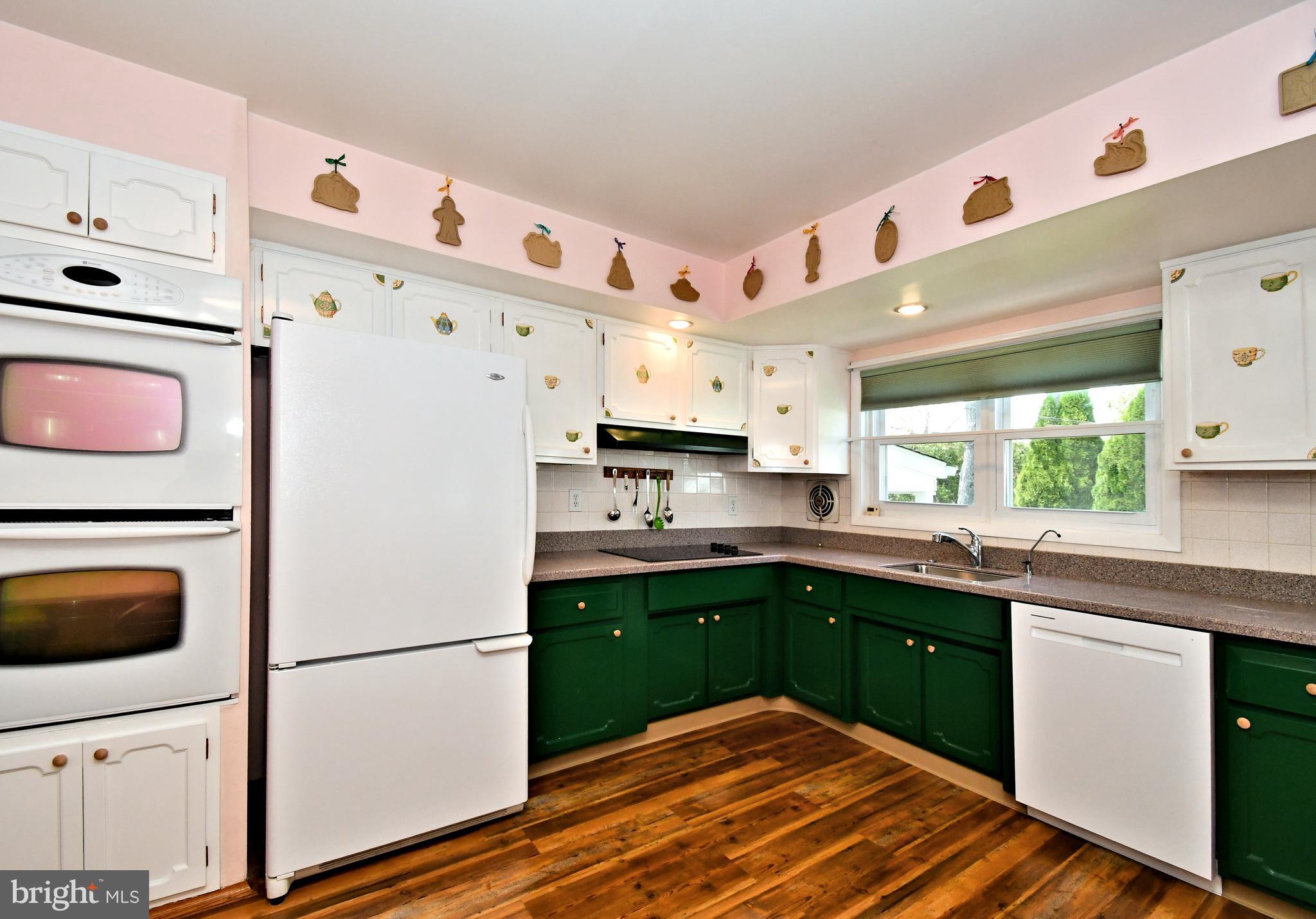 HOLLAND MANOR - Residential