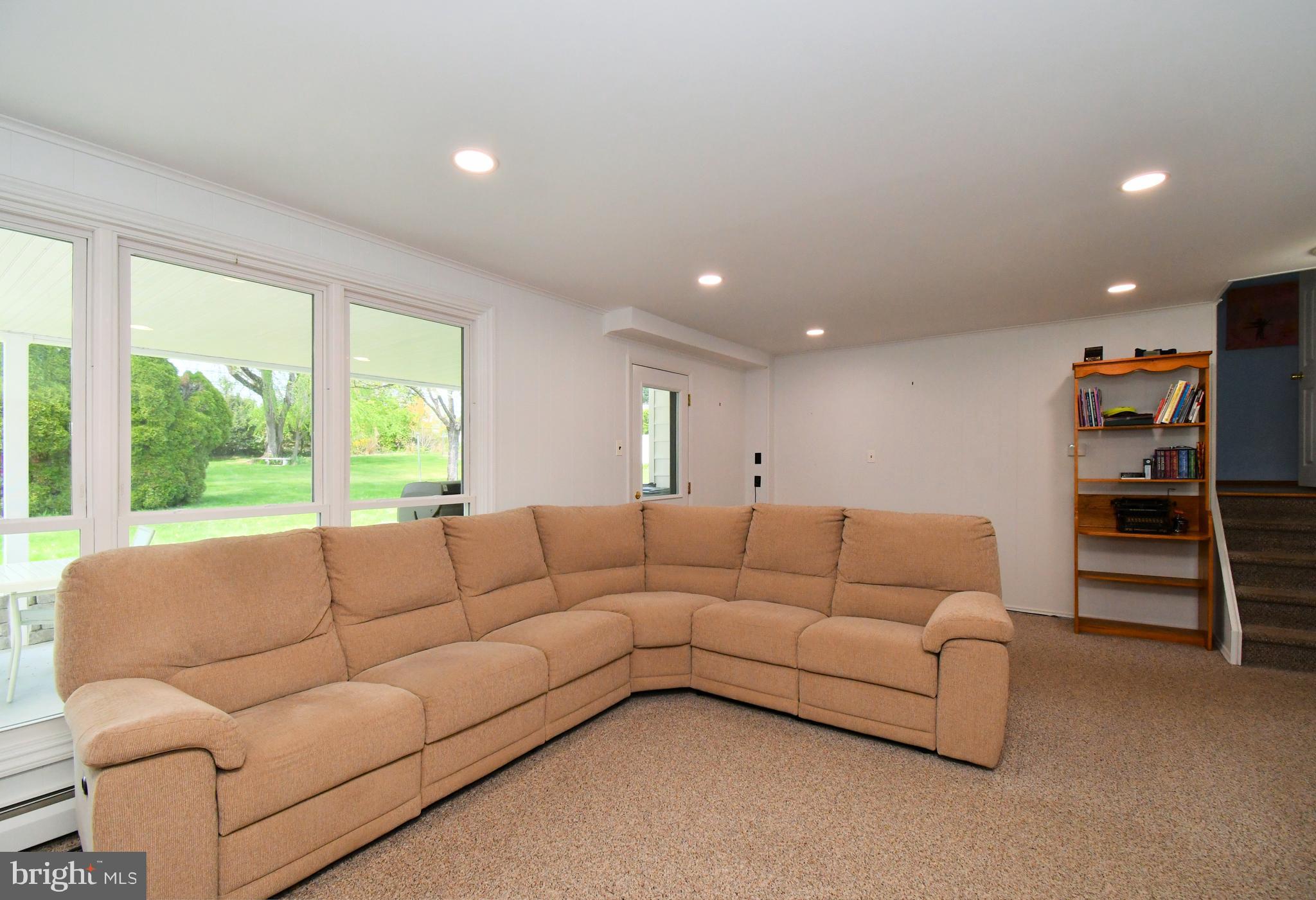 HOLLAND MANOR - Residential