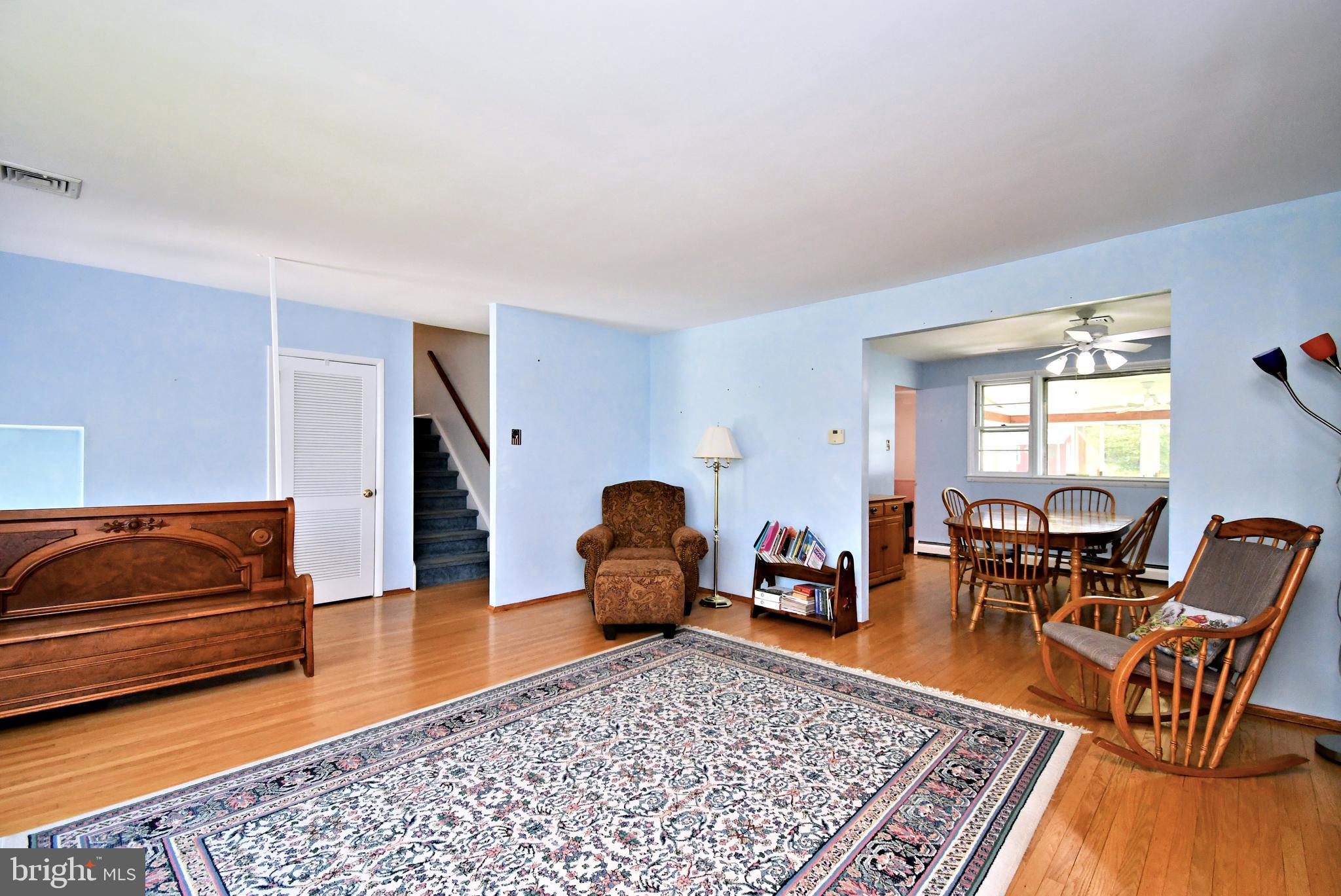 HOLLAND MANOR - Residential