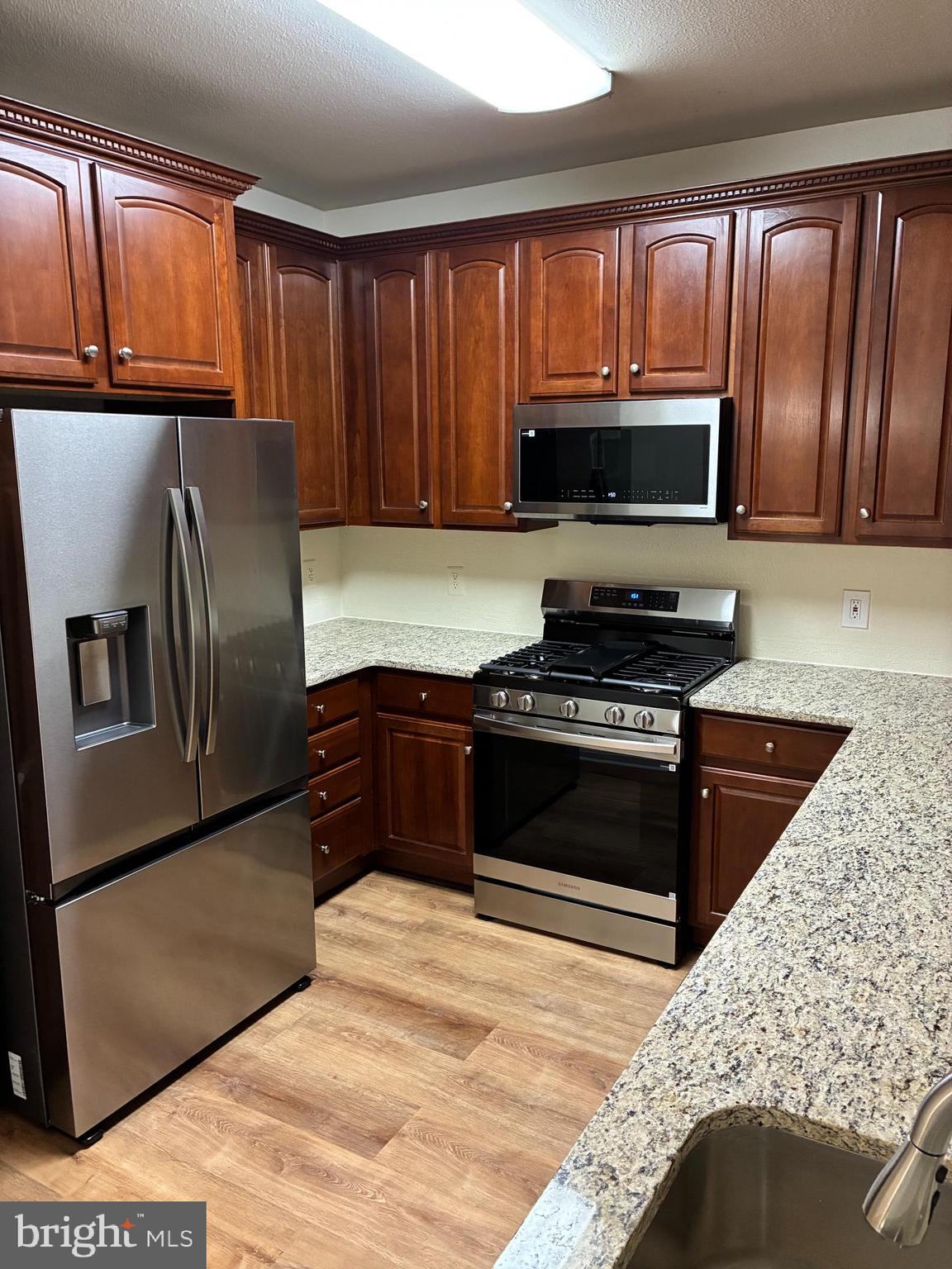 FOX MILL STATION - Residential
