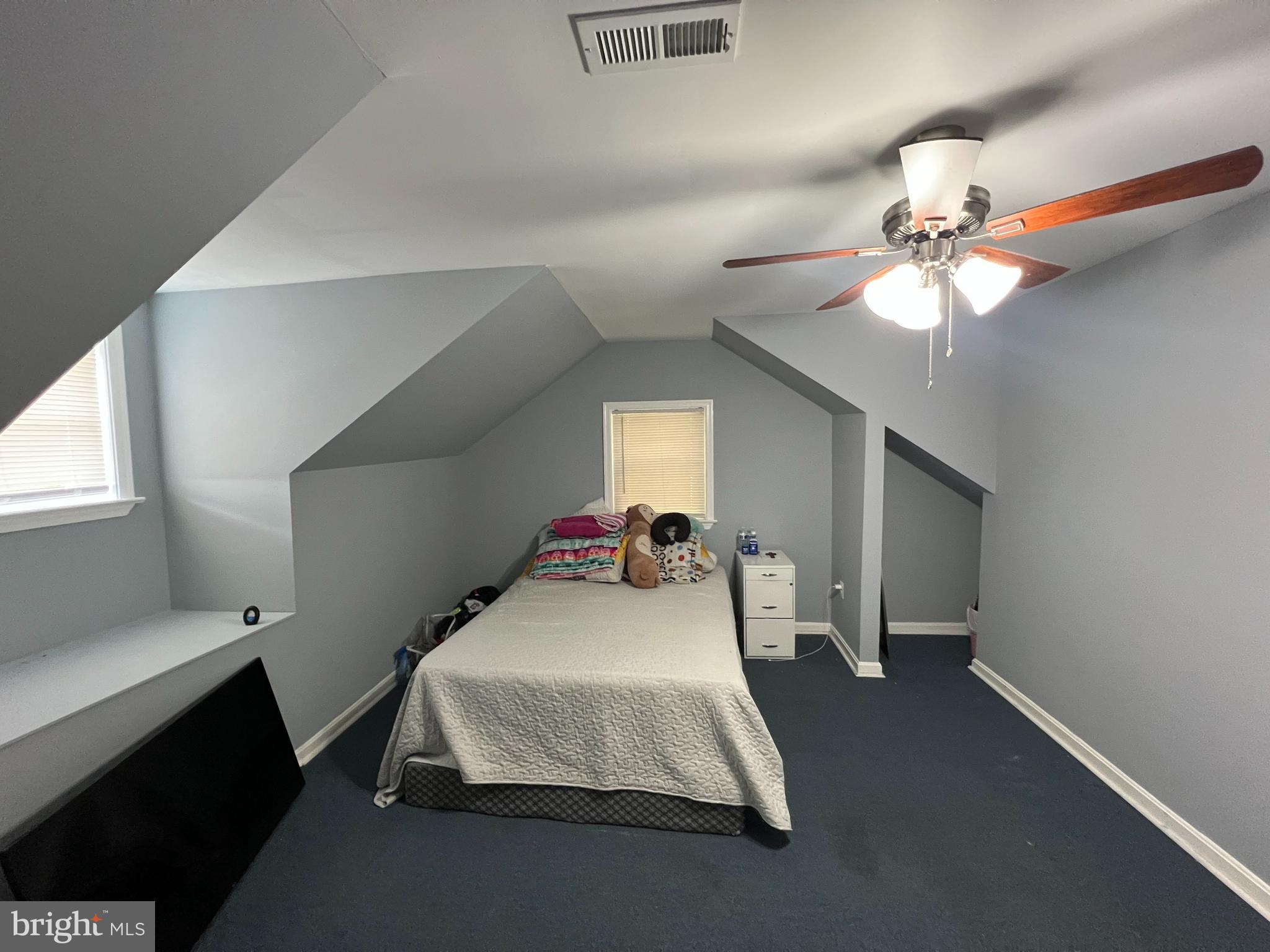 CHARLTON HEIGHTS - Residential