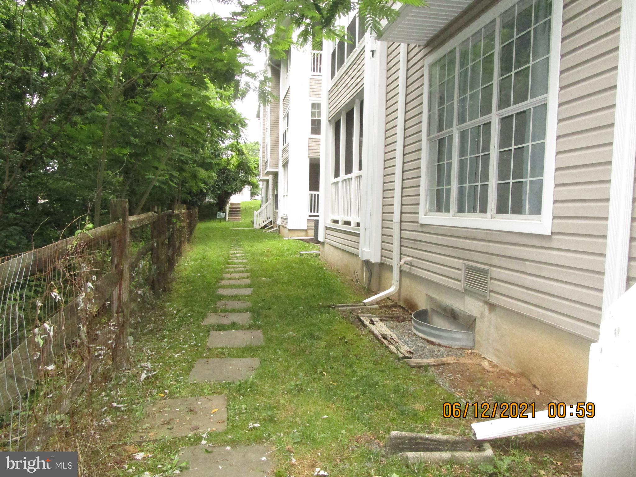 ENGLISH COUNTRY MANOR - Residential