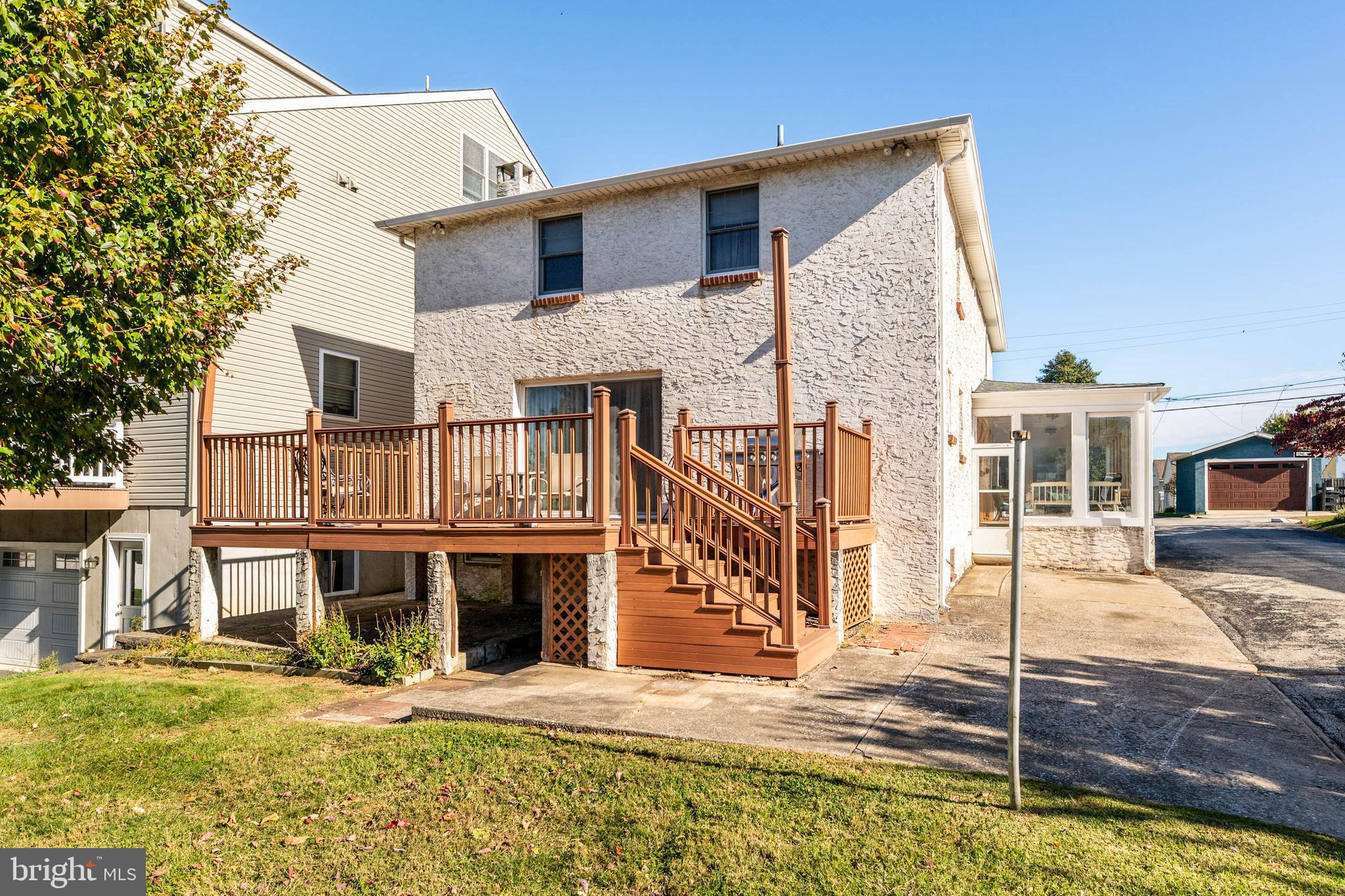 219 W 11TH AVENUE