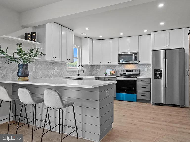 LEVITTOWN - Residential