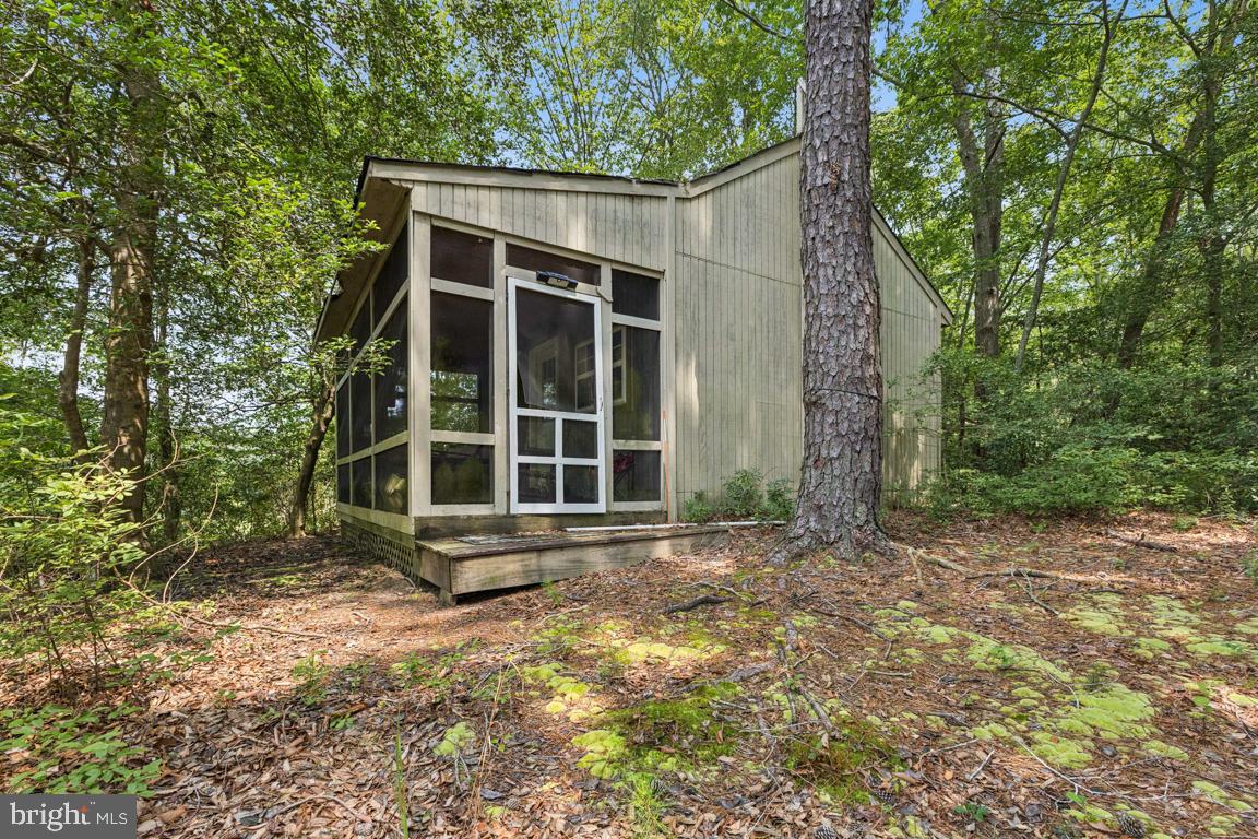 QUIET MEADOWS - Residential