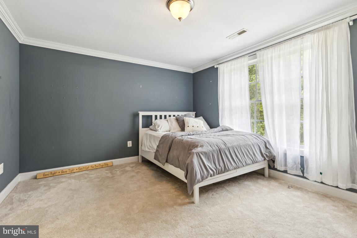 QUIET MEADOWS - Residential