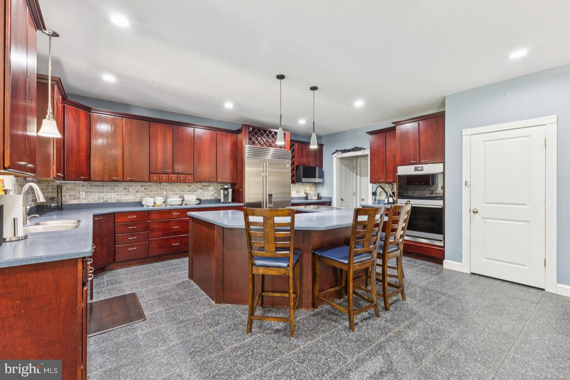 QUIET MEADOWS - Residential