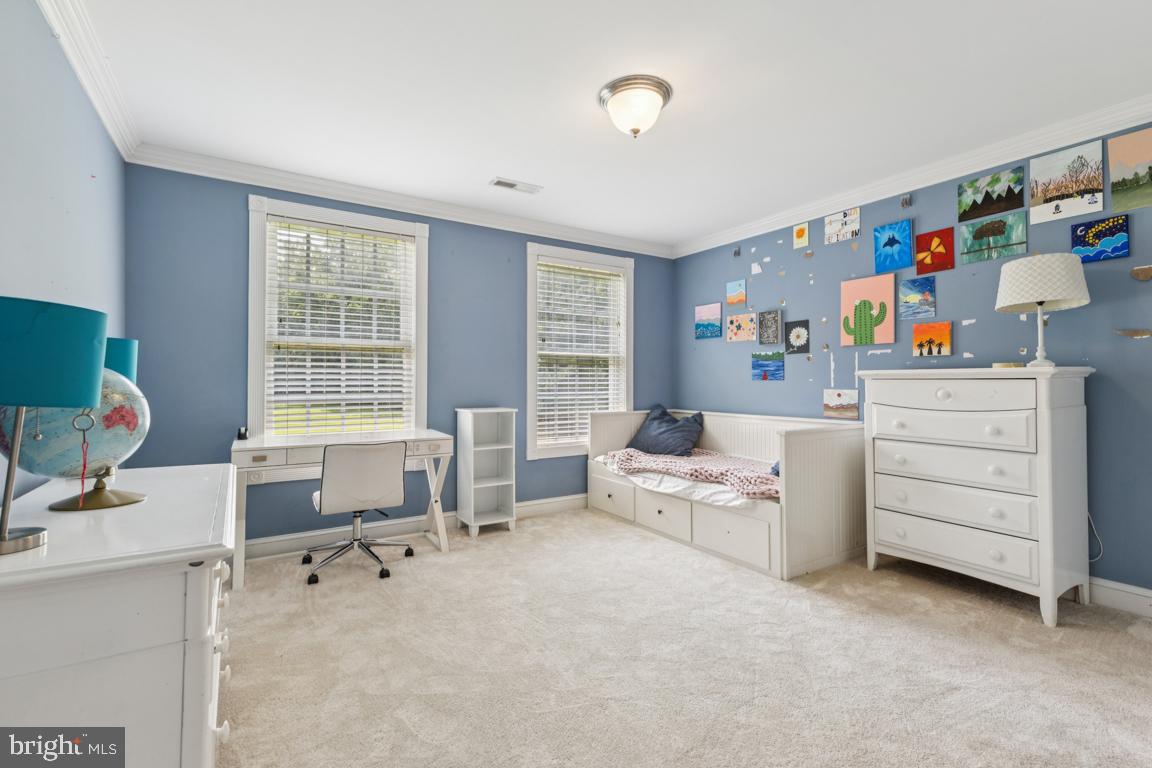 QUIET MEADOWS - Residential