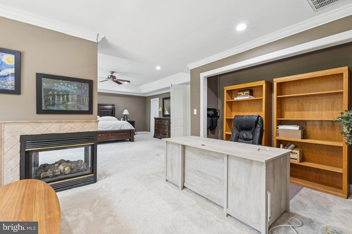 QUIET MEADOWS - Residential