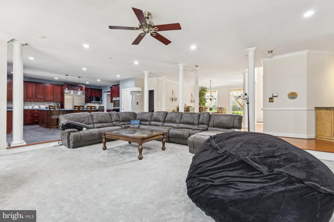 QUIET MEADOWS - Residential