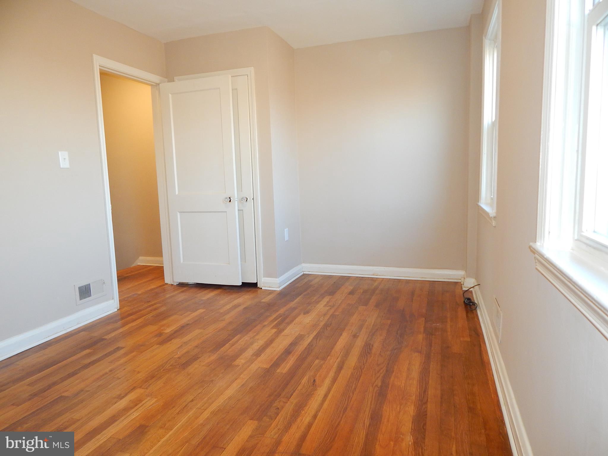 EASTWOOD - Residential Lease