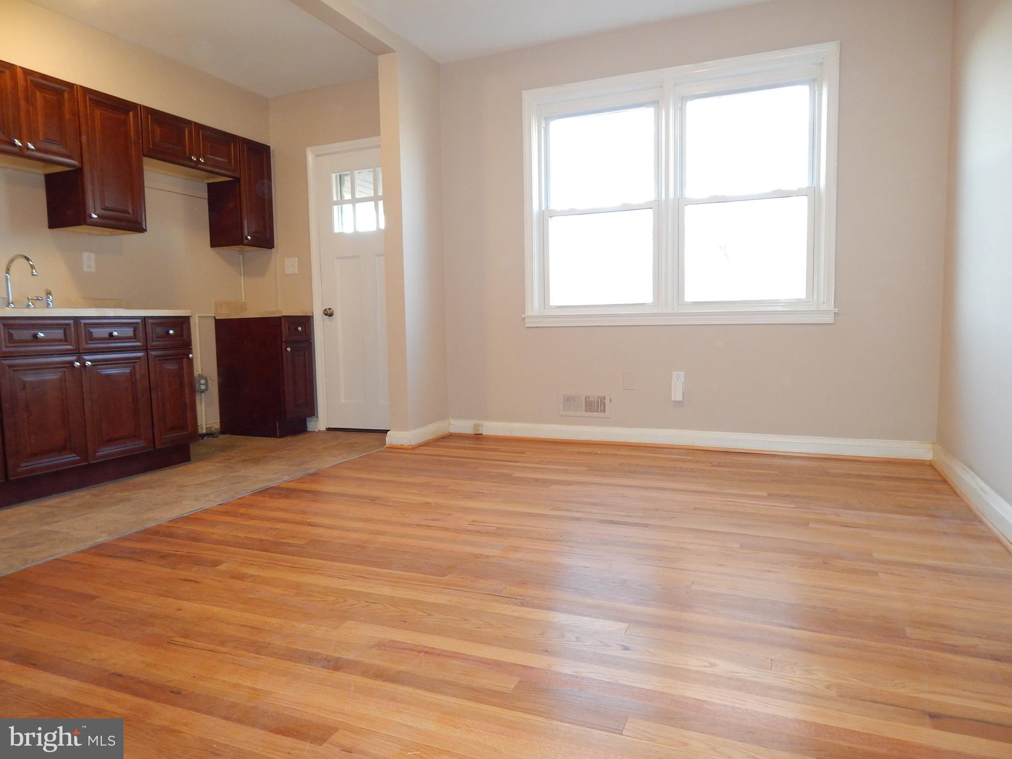 EASTWOOD - Residential Lease