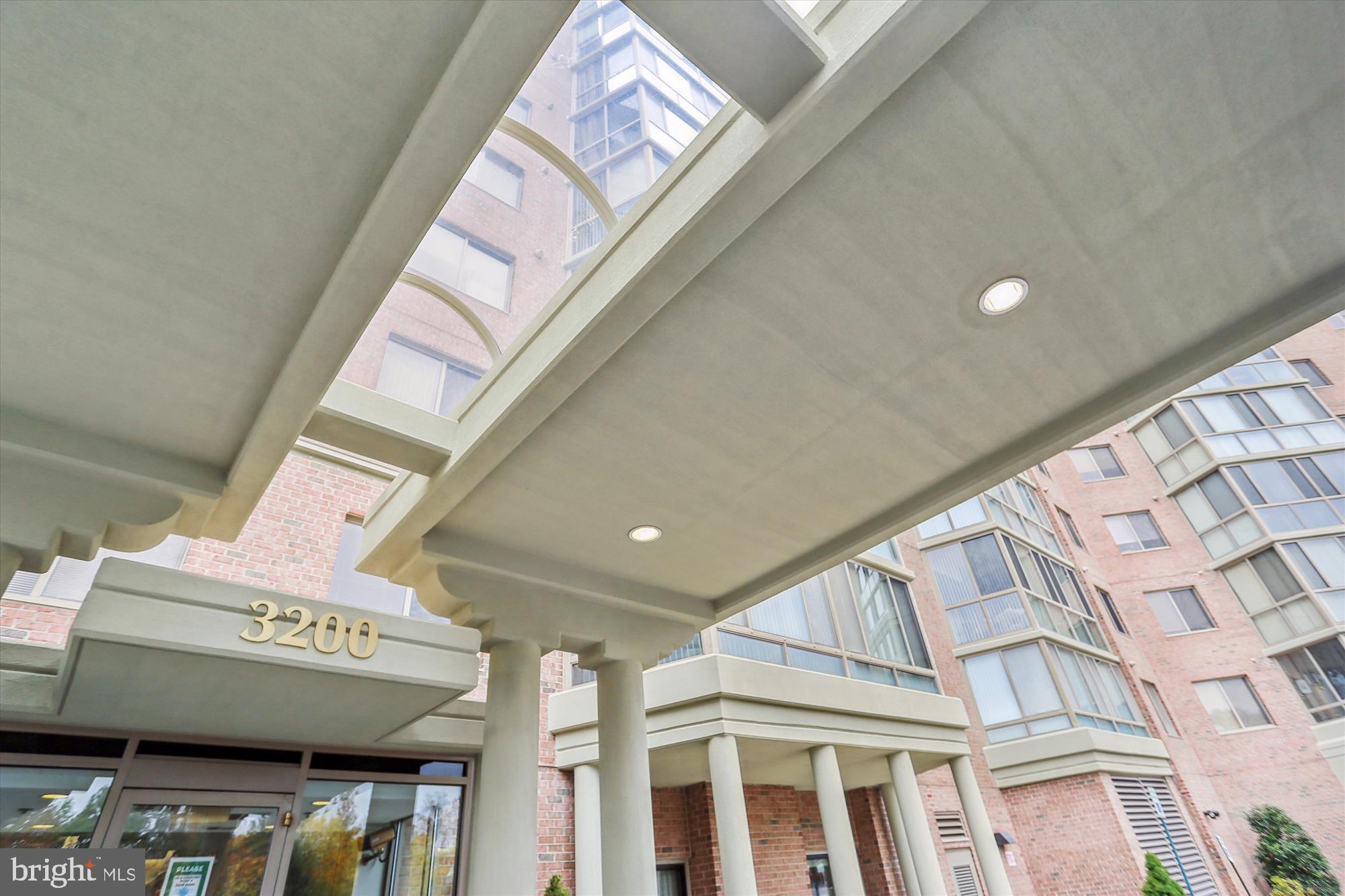 LEISURE WORLD - Residential