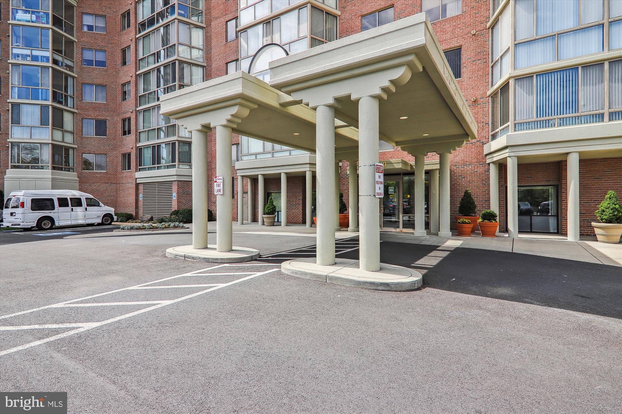 LEISURE WORLD - Residential