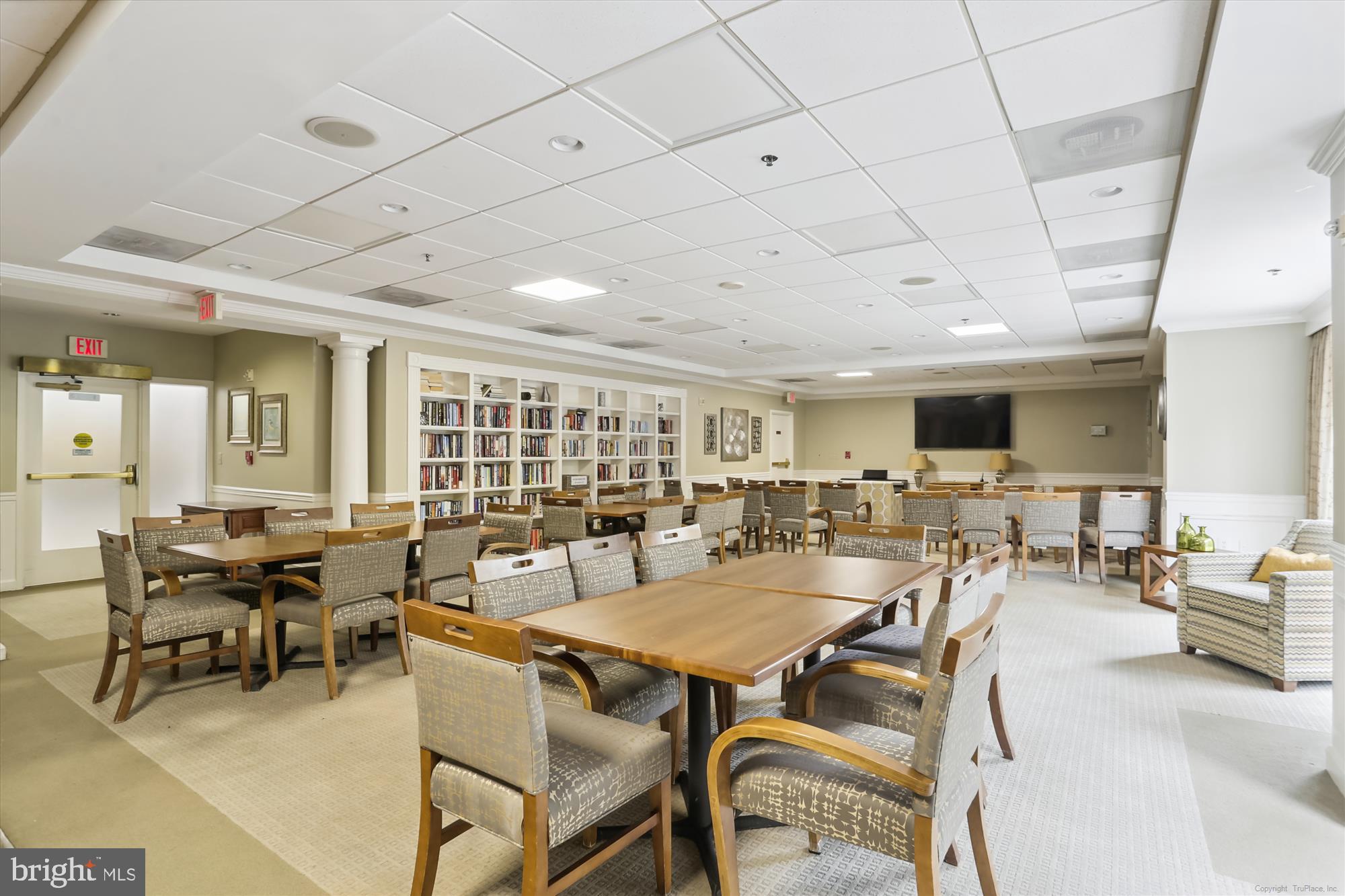 LEISURE WORLD - Residential