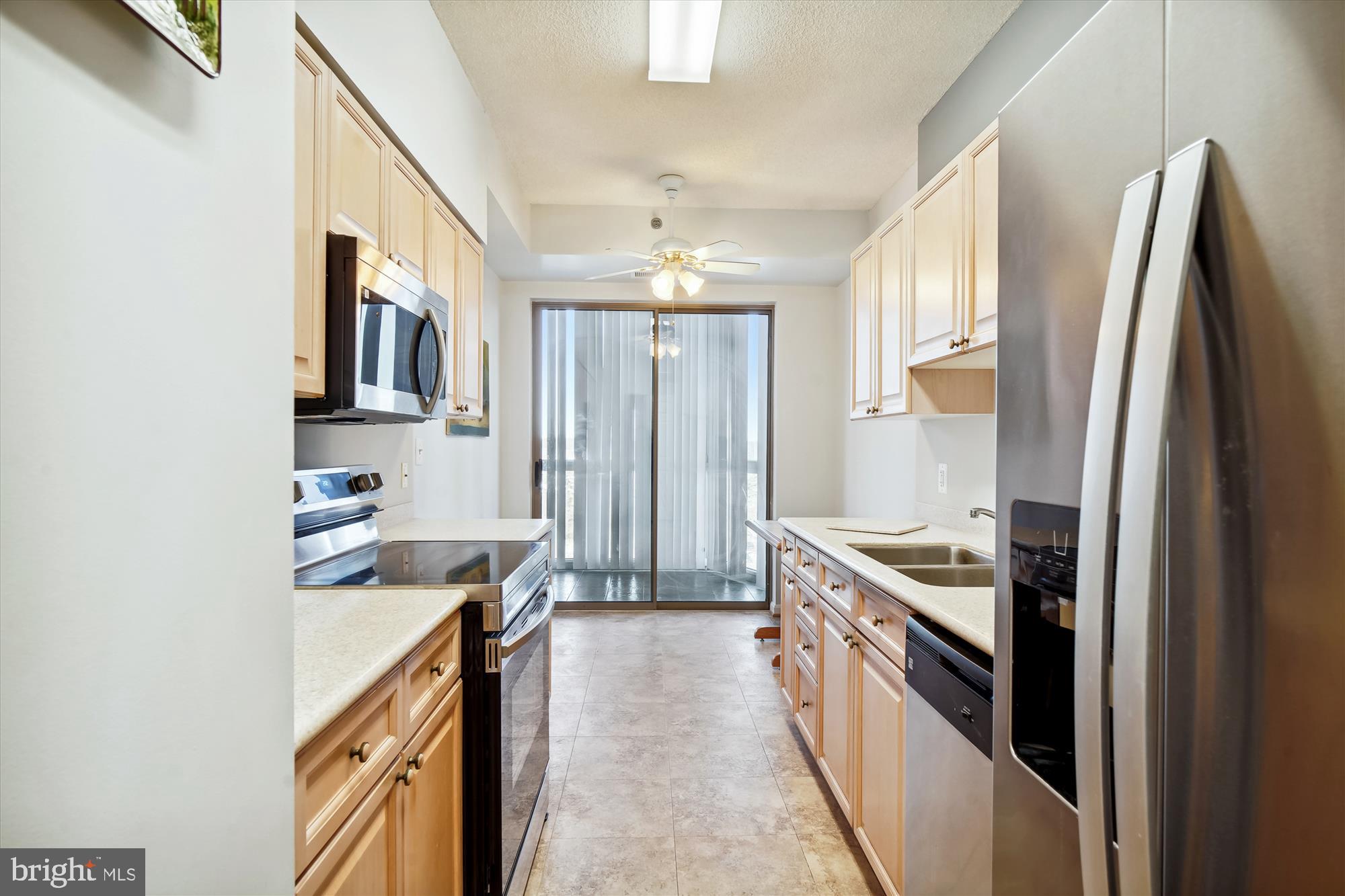 LEISURE WORLD - Residential