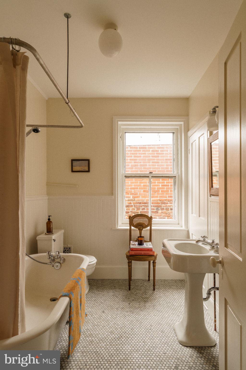 FAIRMOUNT - Residential