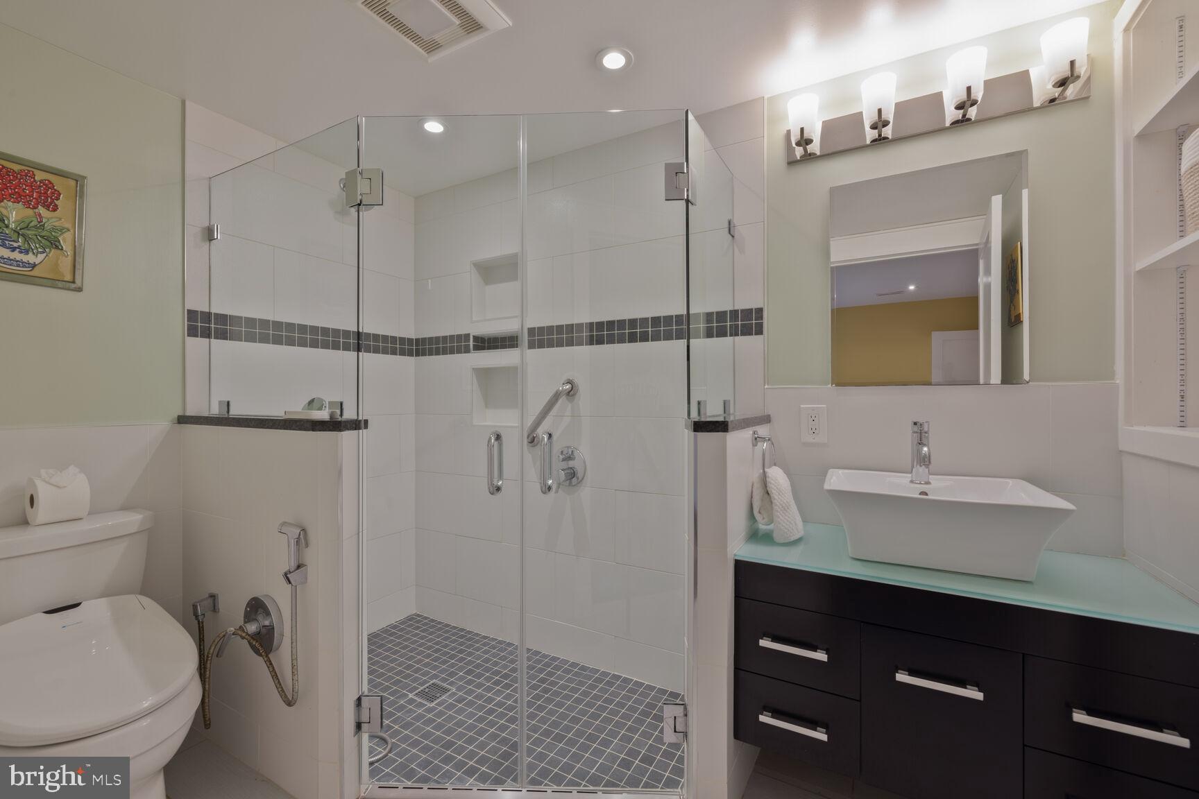 HIGHLAND LAKE - Residential