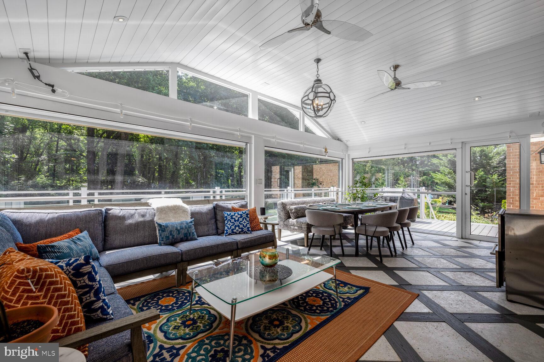 HIGHLAND LAKE - Residential