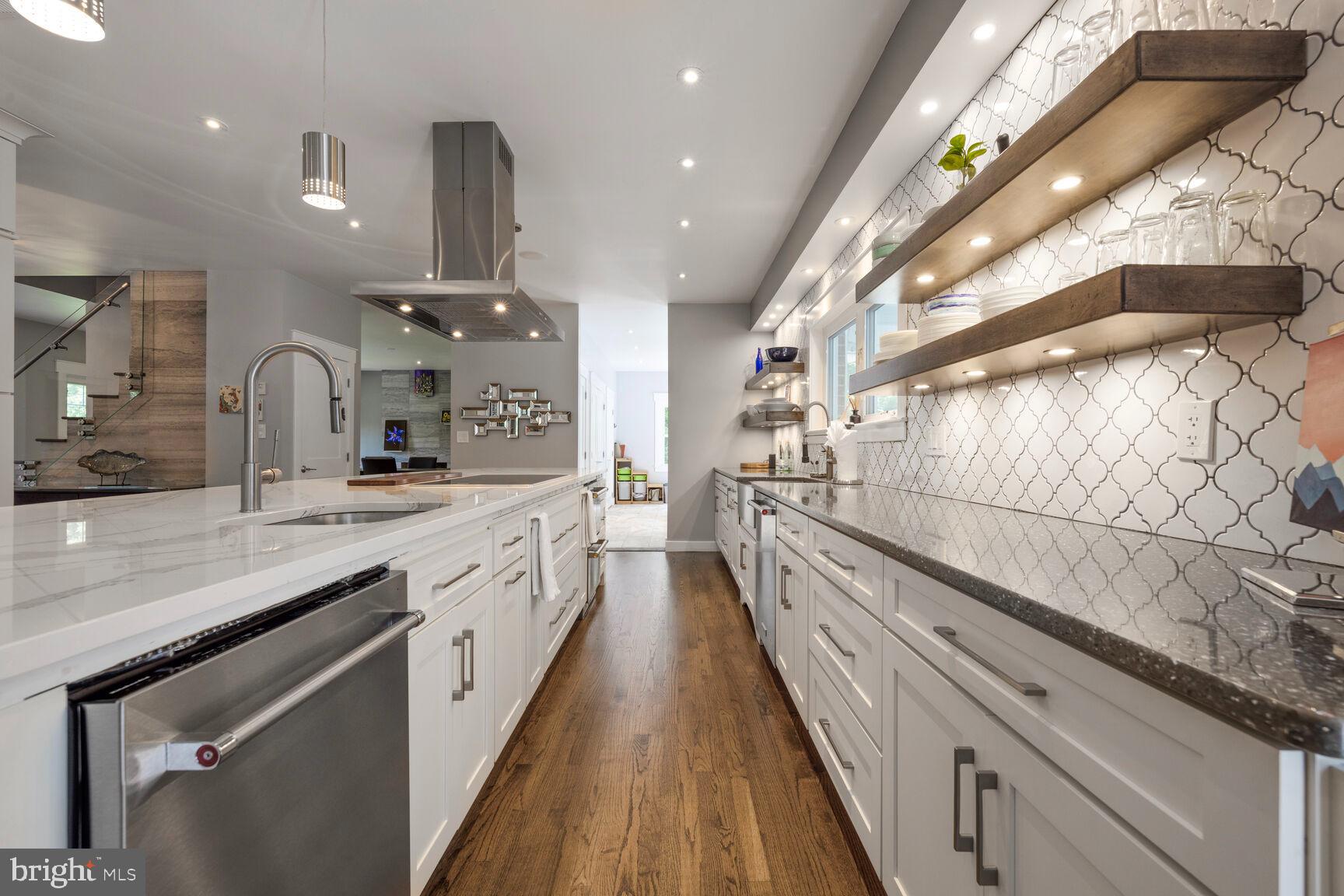 HIGHLAND LAKE - Residential