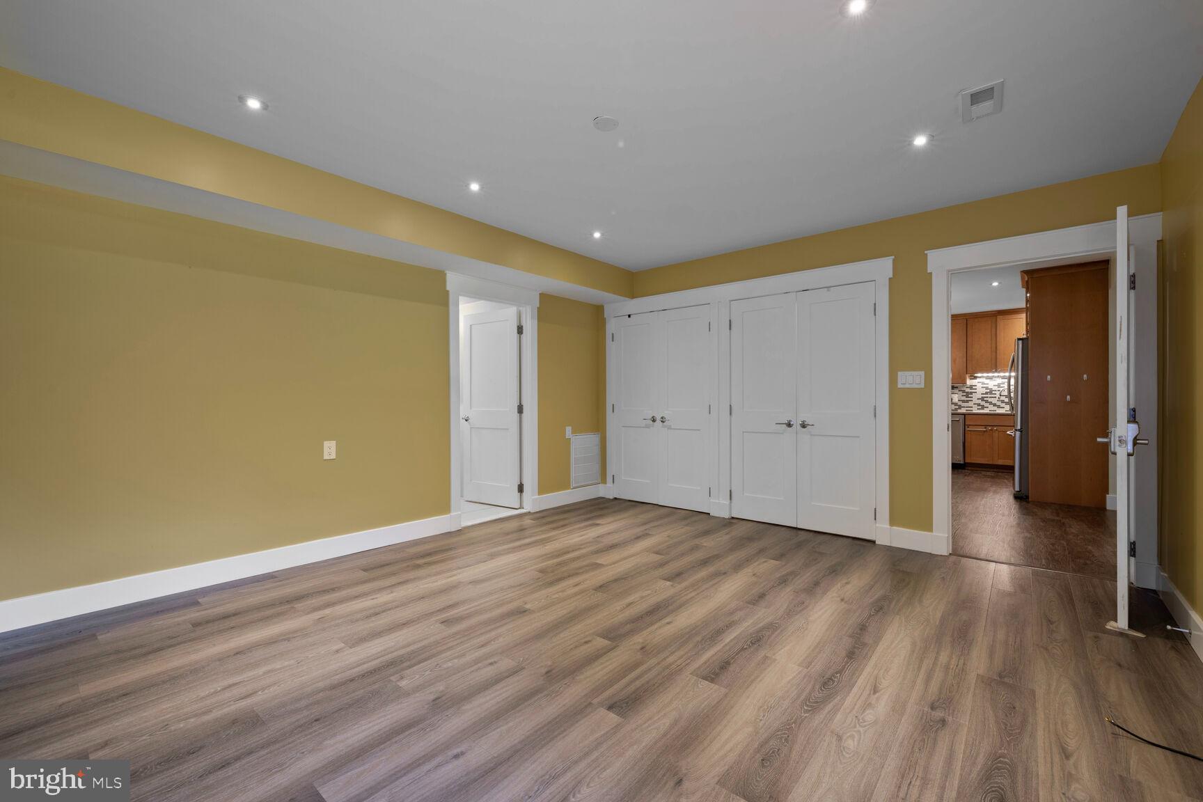 HIGHLAND LAKE - Residential