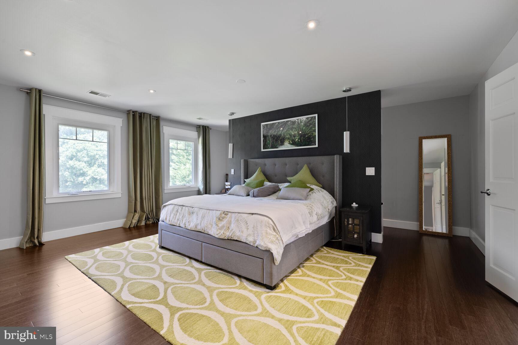 HIGHLAND LAKE - Residential