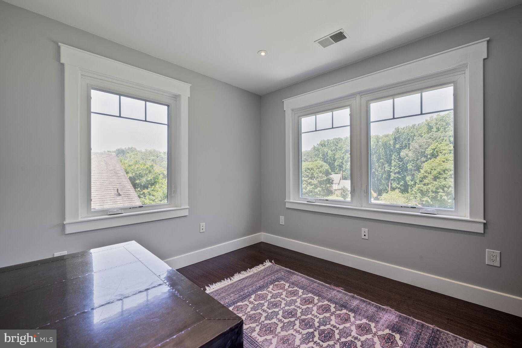 HIGHLAND LAKE - Residential