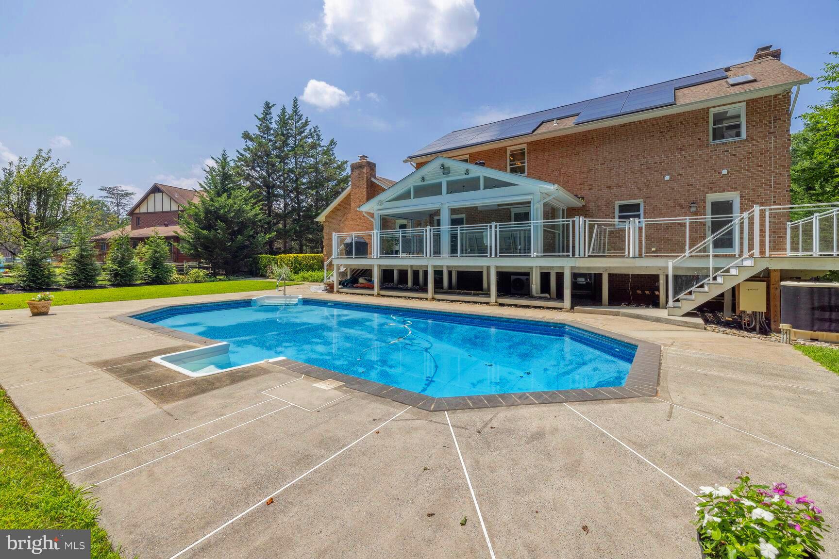 HIGHLAND LAKE - Residential