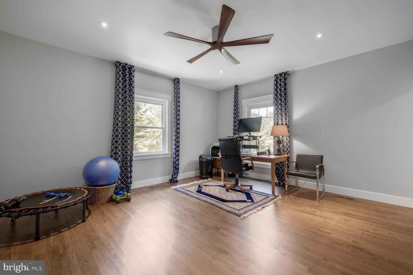 HIGHLAND LAKE - Residential