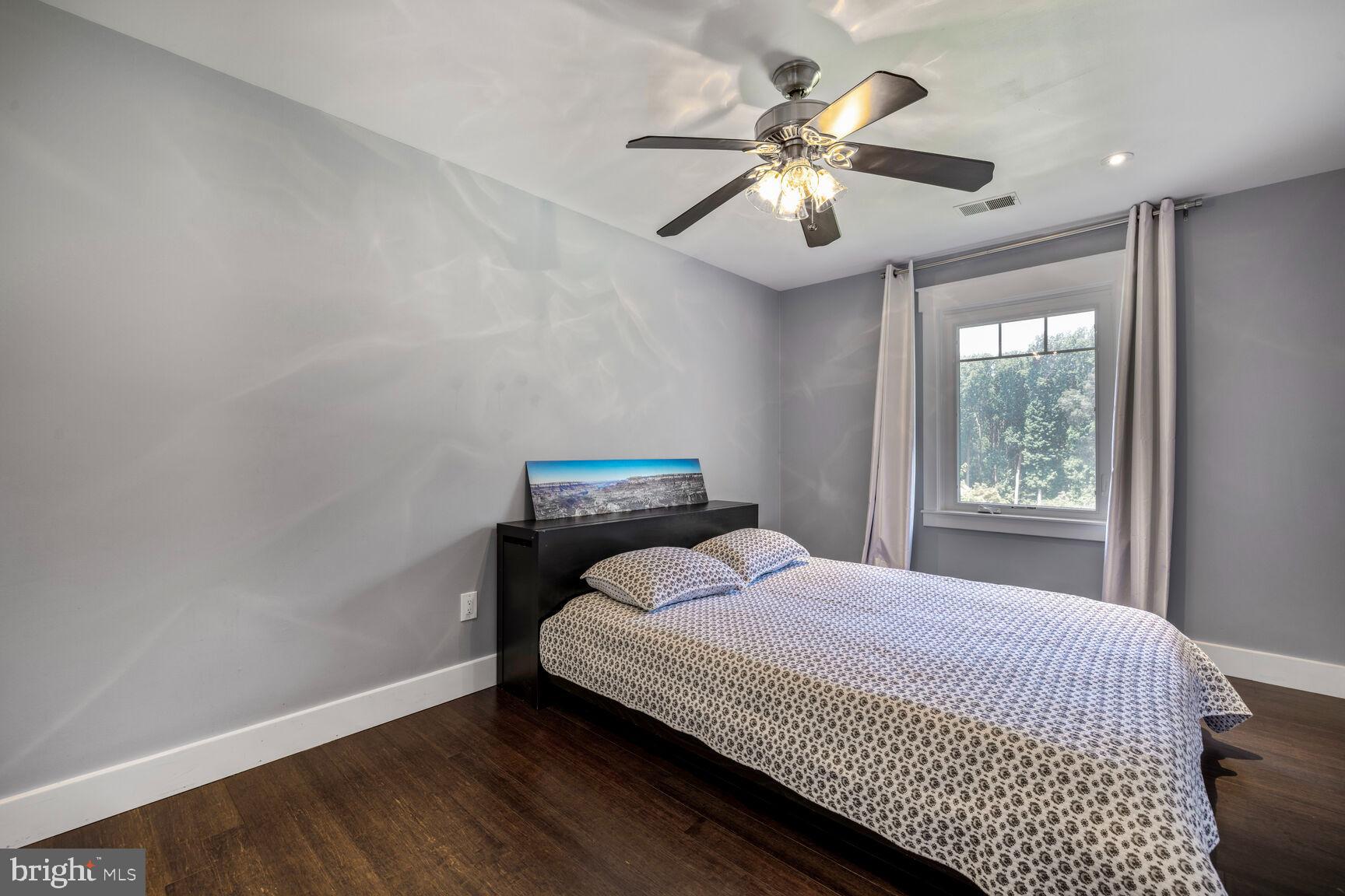 HIGHLAND LAKE - Residential