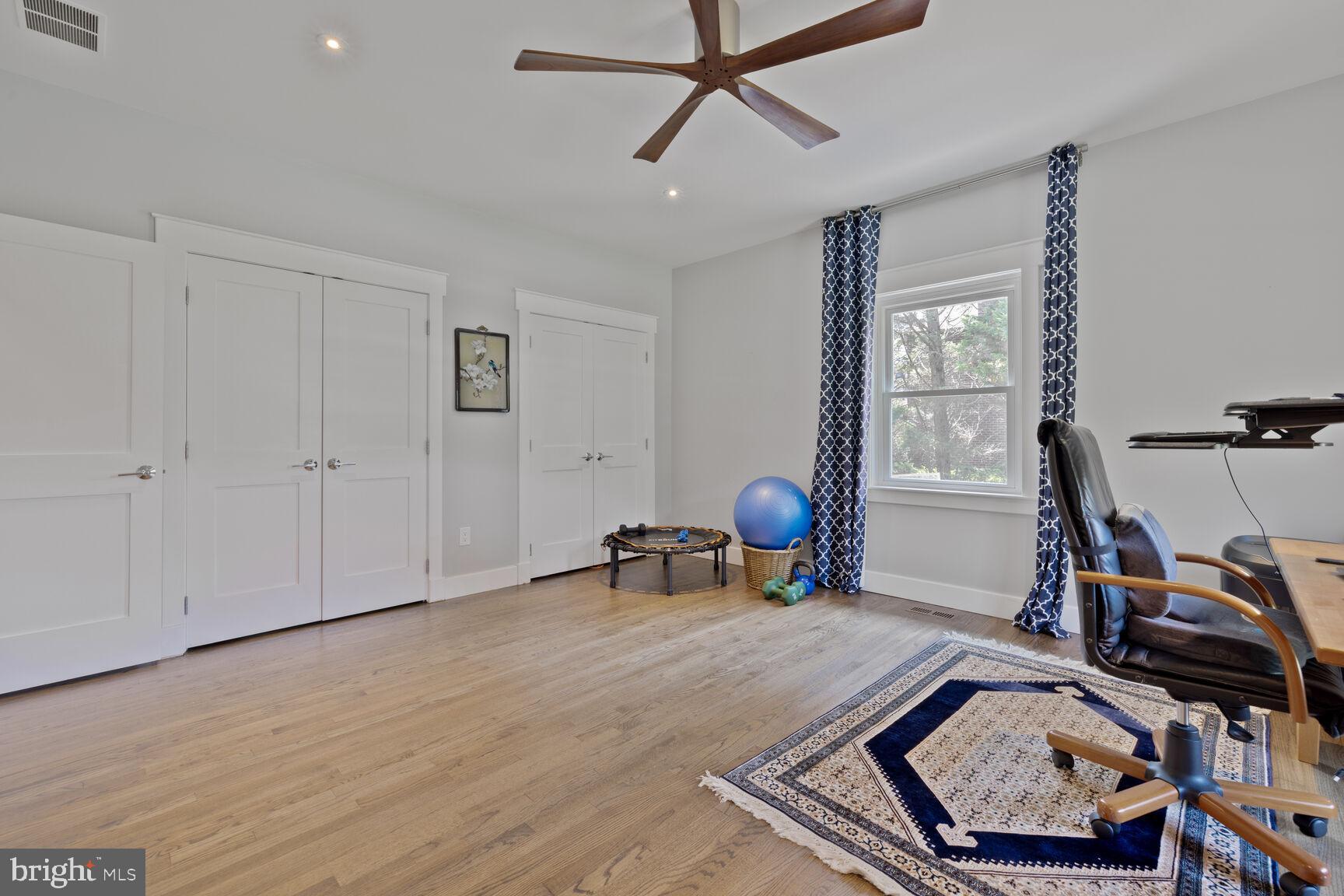 HIGHLAND LAKE - Residential