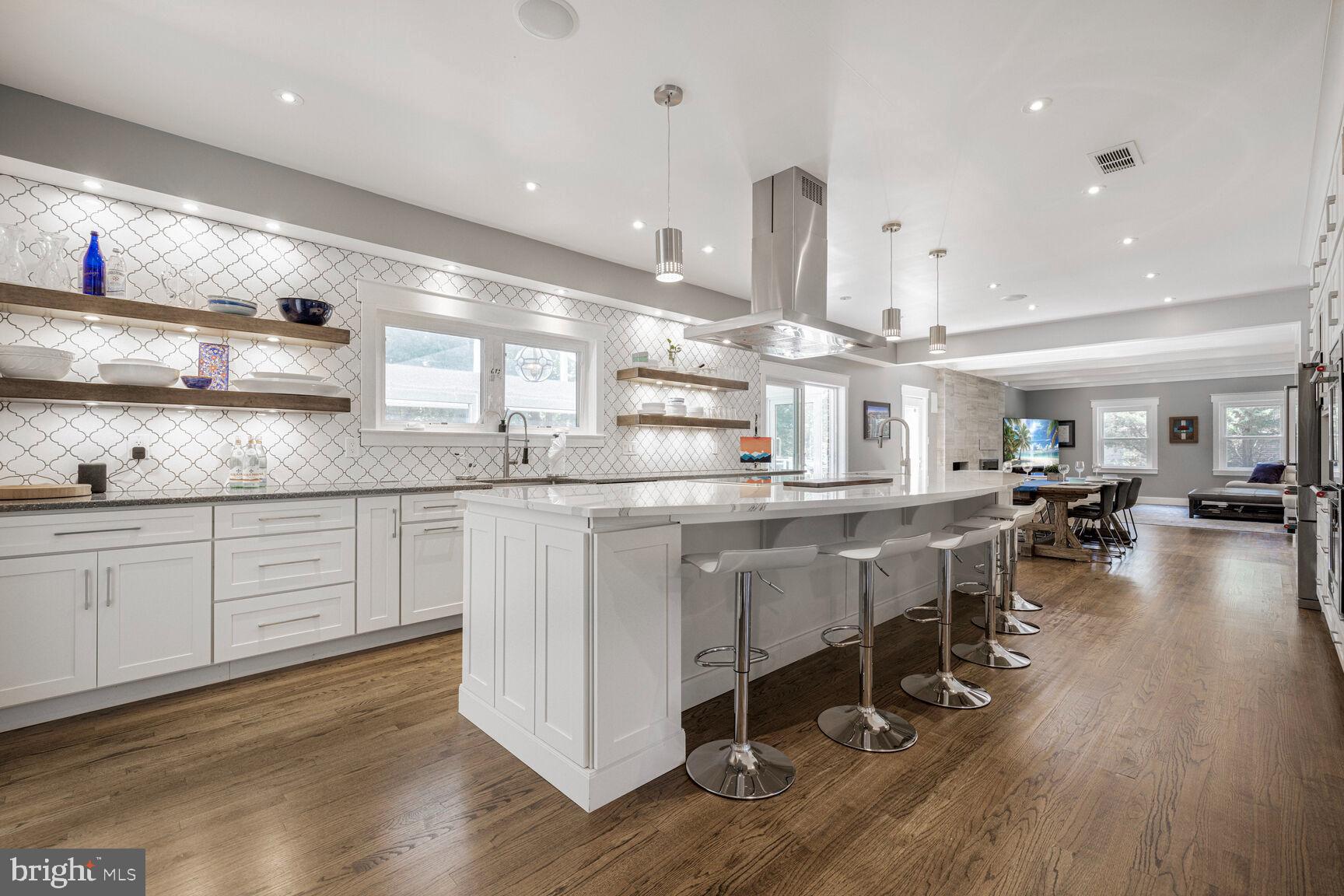 HIGHLAND LAKE - Residential